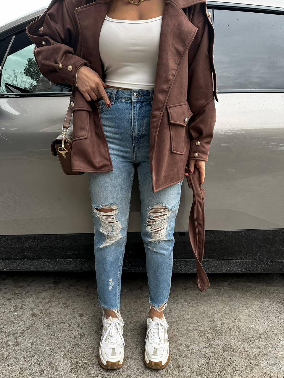 Yırtık Detaylı Mom Fit Jean