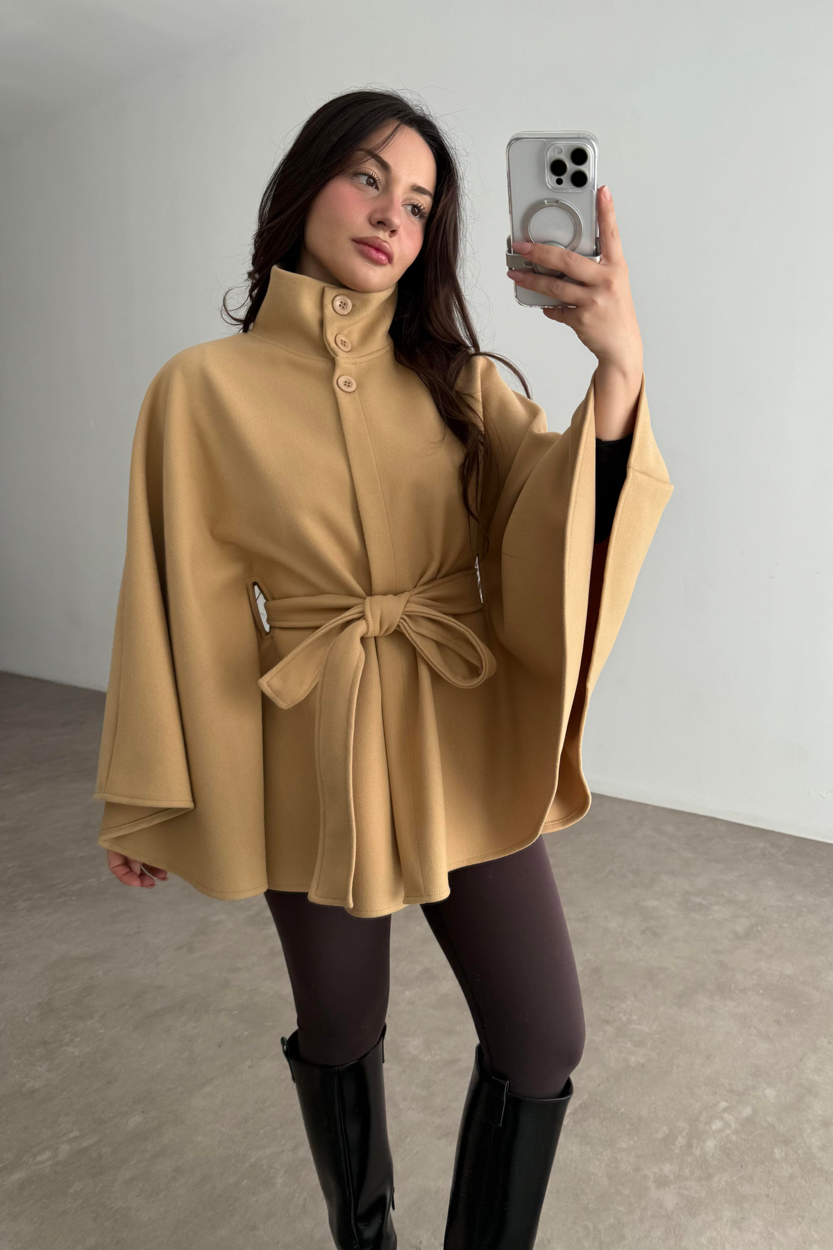 Dik Yakalı Kuşaklı Camel Panço
