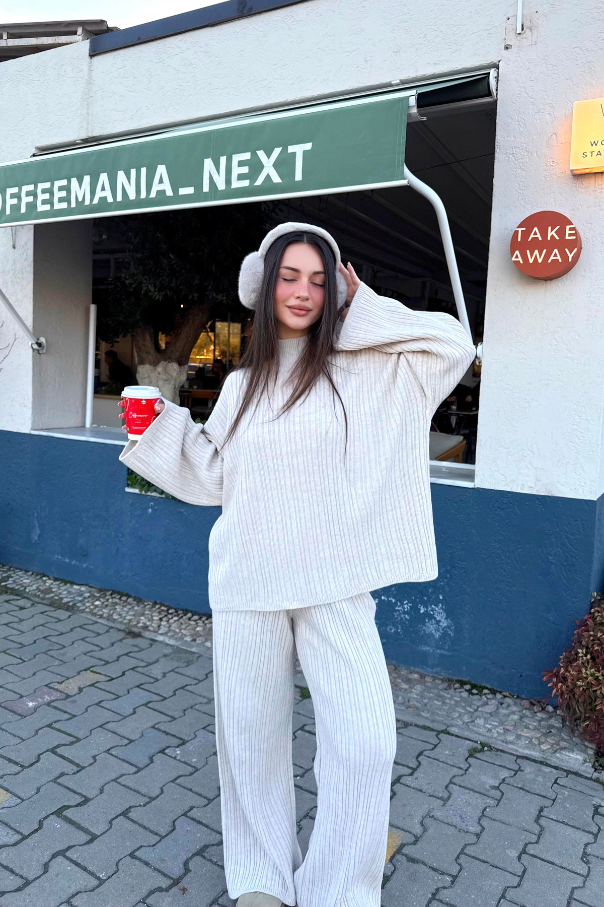 Dik Yakalı Oluklu Ekru Takım