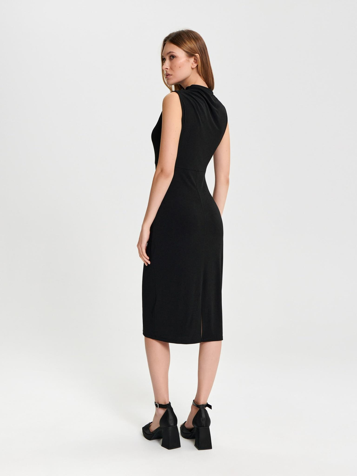 Midi Siyah Drapeli Basic Elbise