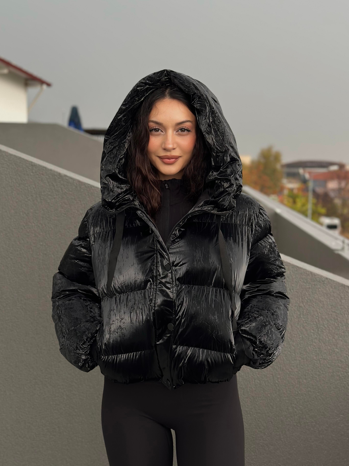 Premium Şişme Parlak Siyah Mont