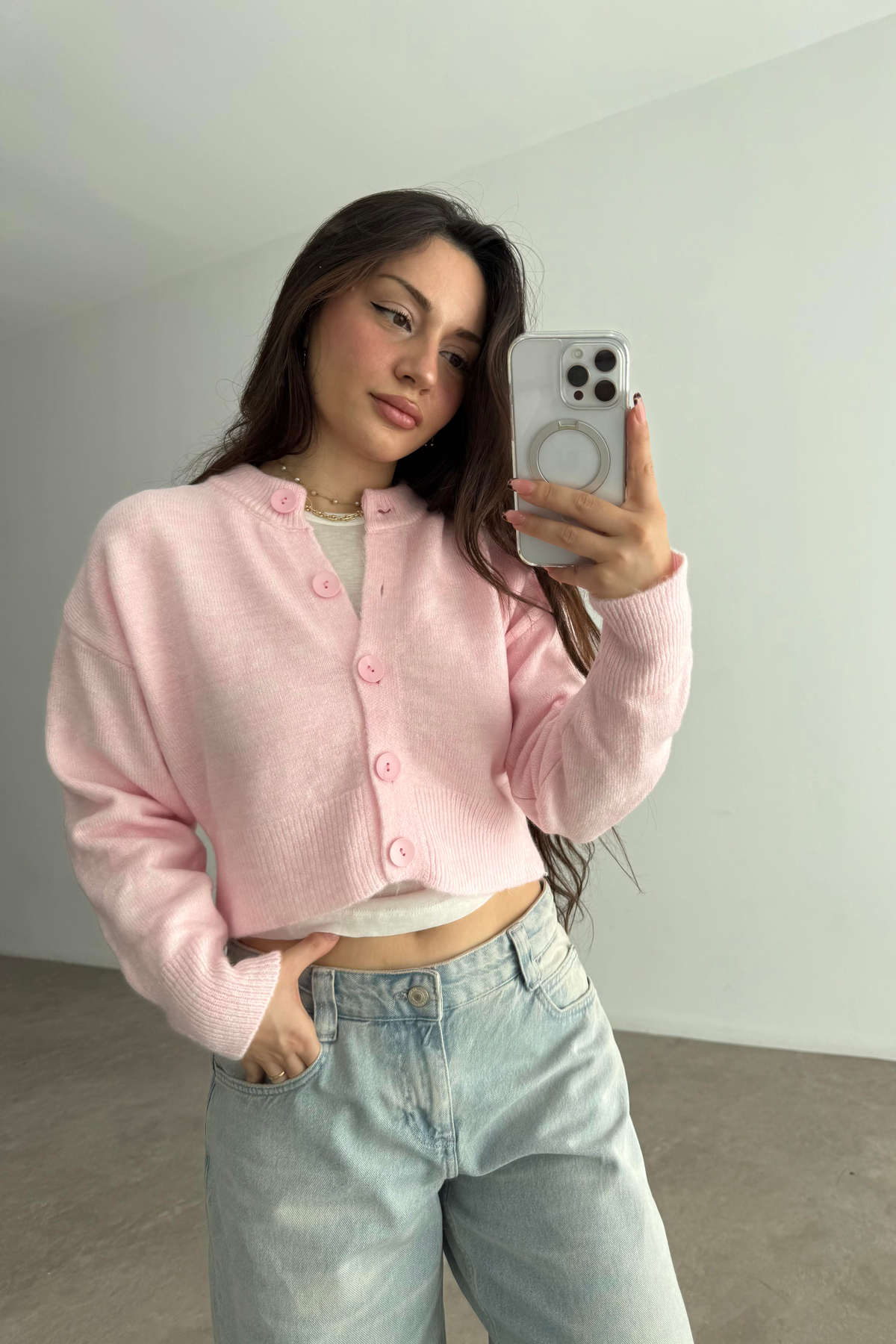 Yuvarlak Yaka Düğmeli Kısa Pembe Hırka 