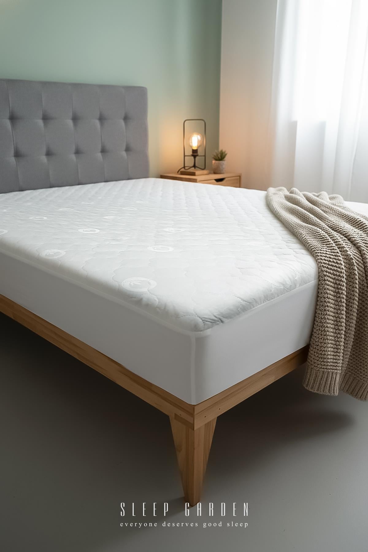 Sleep Garden Cotton Luxe Fitted Sıvı Geçirmez Alez Tela ÇantalıSleep Garden Cotton Luxe Fitted Sıvı Geçirmez Alez Tela Çantalı | Uyku konforunuzu arttıran pamuklu luxe alezler - Sleep Garden. Kaliteli ve dayanıklı malzemelerle üretilmiş çantalı alezler için hemen tıklayın.Sleep Garden