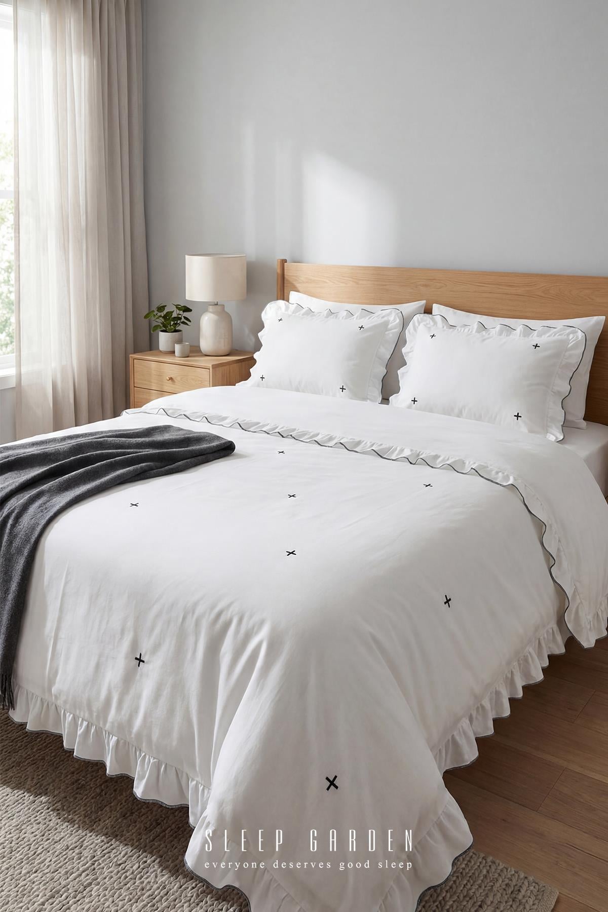Sleep Garden Esen Nevresim Takımı %100 Pamuk Artı Desenli BeyazSleep Garden Esen Nevresim Takımı %100 Pamuk Artı Desenli BeyazSleep Garden