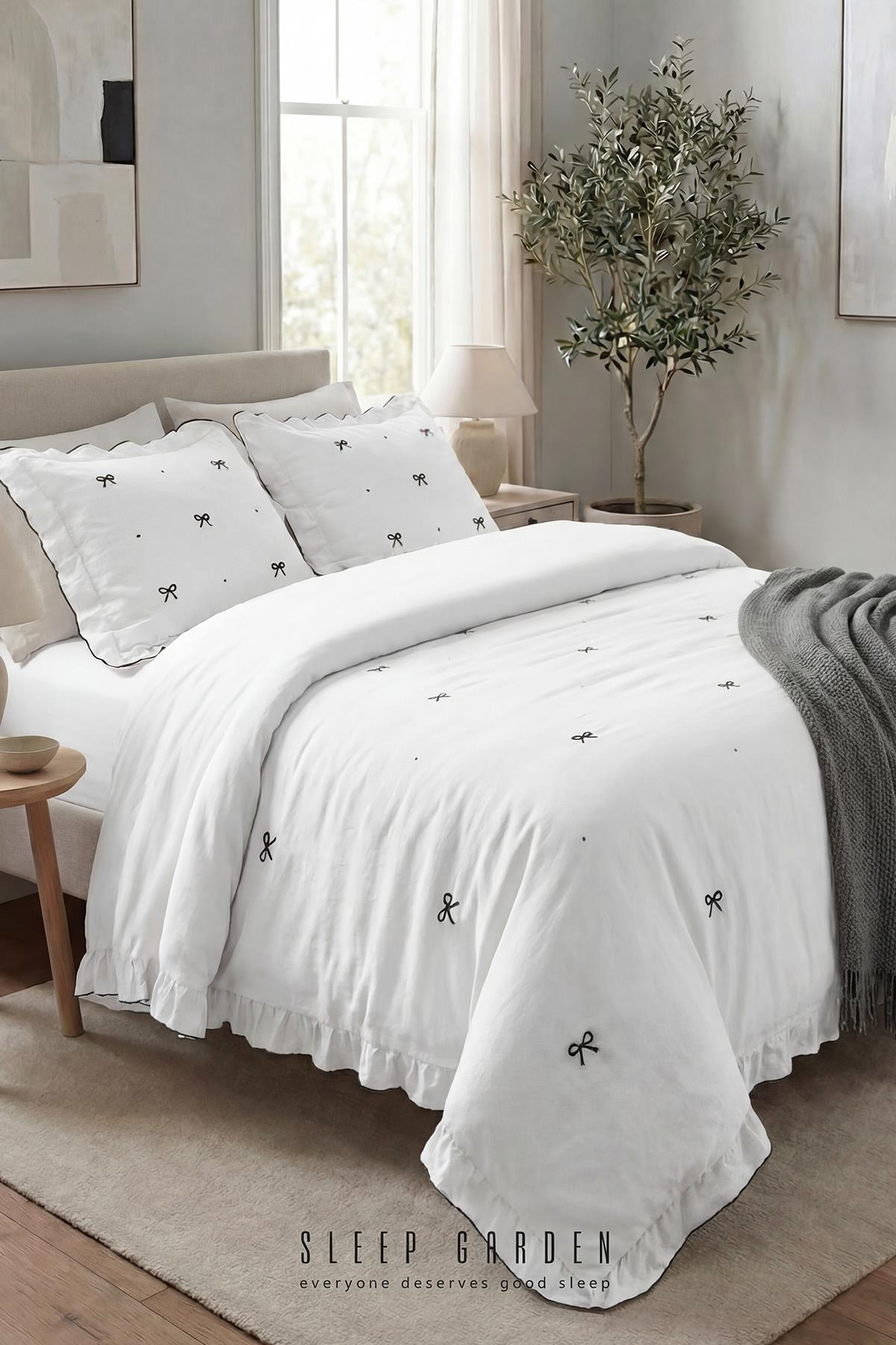 Sleep Garden Esen Nevresim Takımı %100 Pamuk Fiyonk Desenli BeyazSleep Garden Esen Nevresim Takımı %100 Pamuk Fiyonk Desenli BeyazSleep Garden