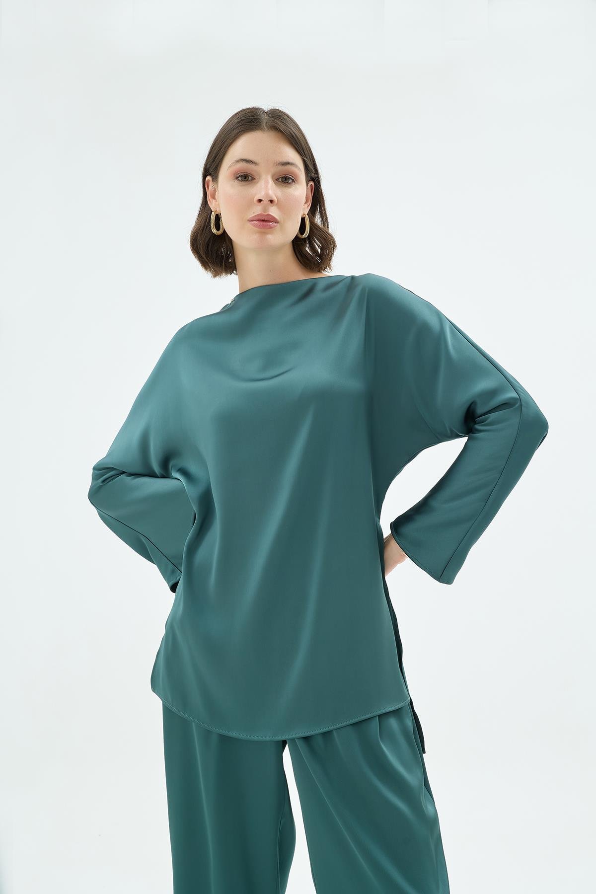 20001 LİSA BLUZ Zümrüt