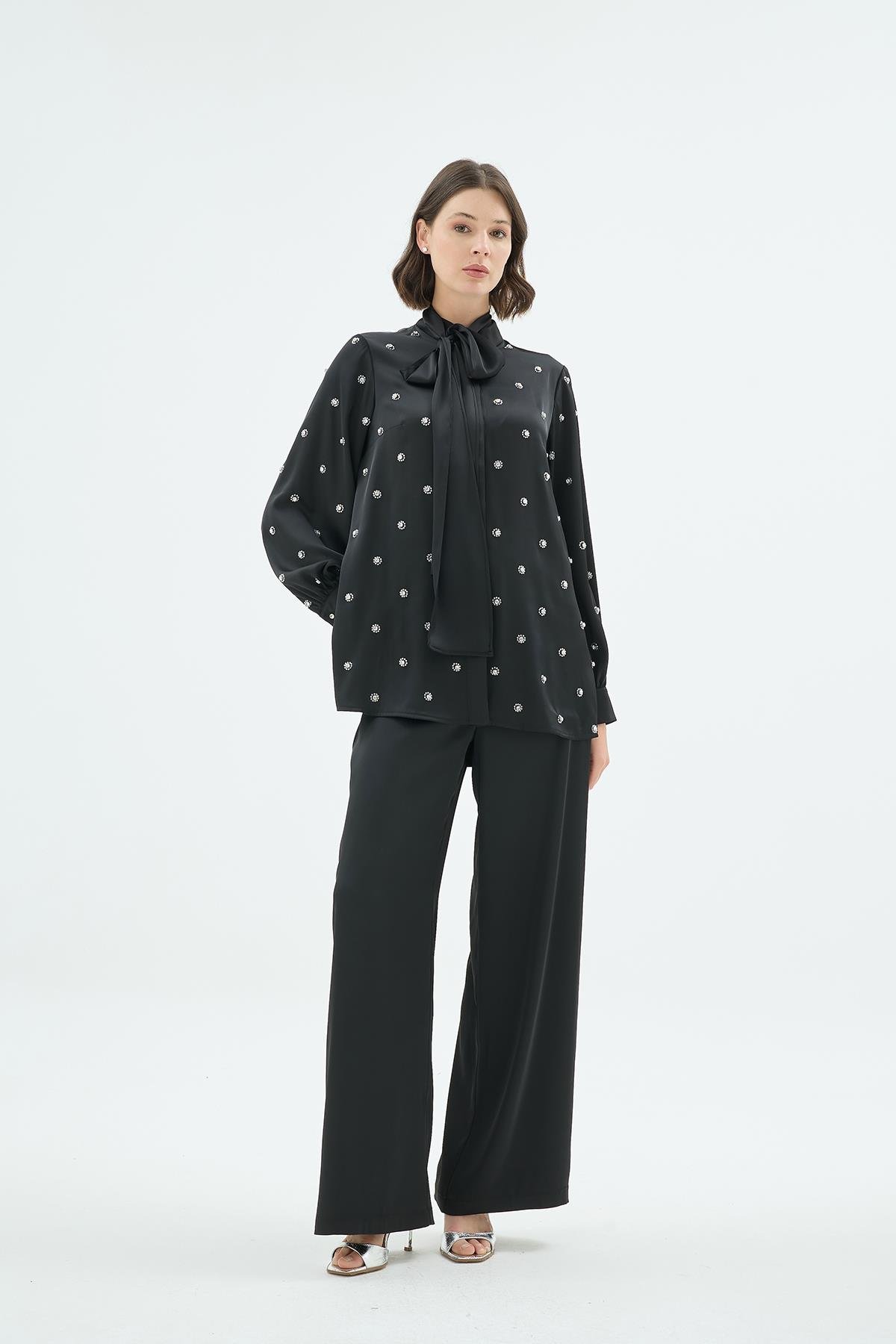 Alya Taş Detaylı Bluz ve Pantolon 2'li Takım Siyah