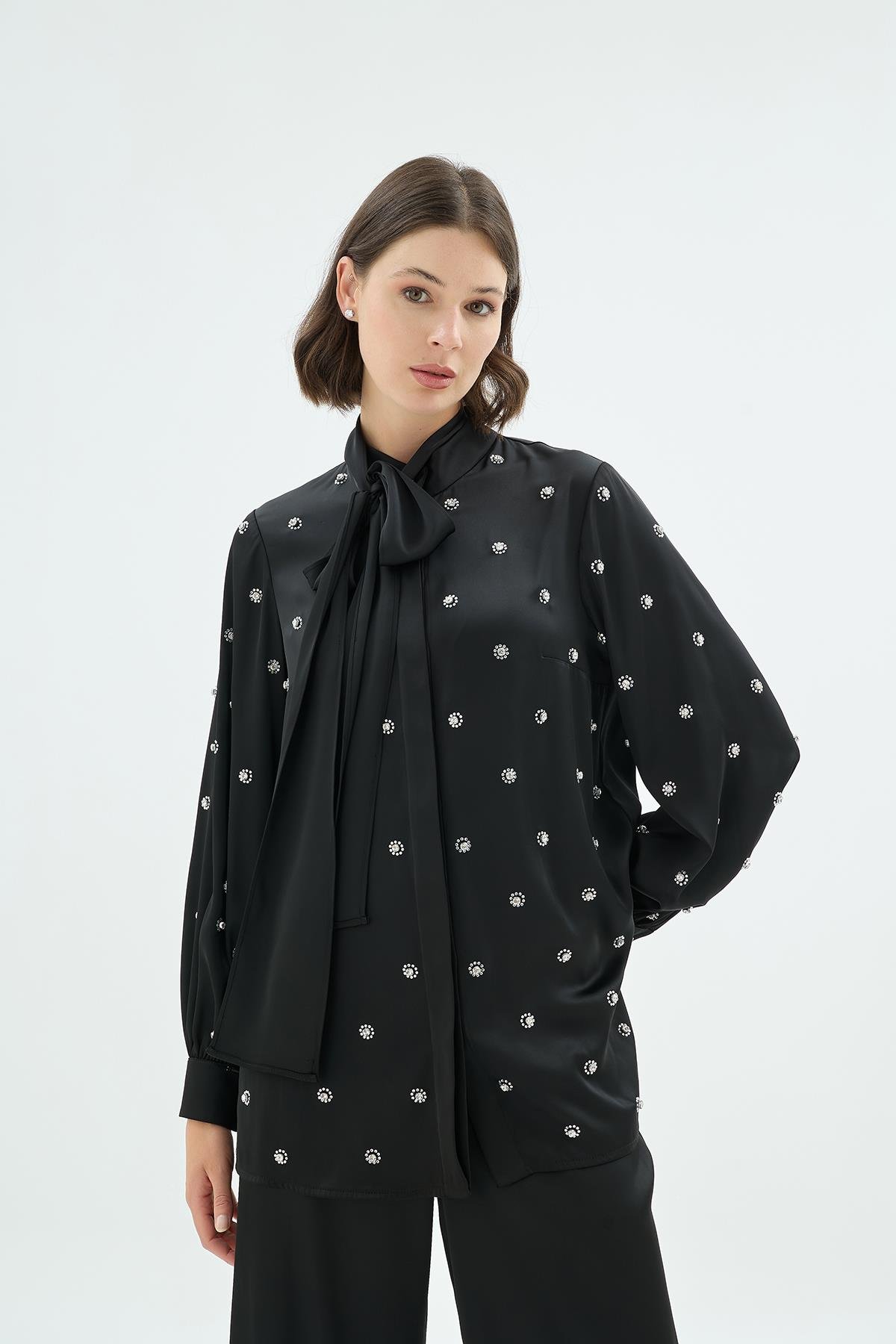 Alya Taş Detaylı Bluz ve Pantolon 2'li Takım Siyah