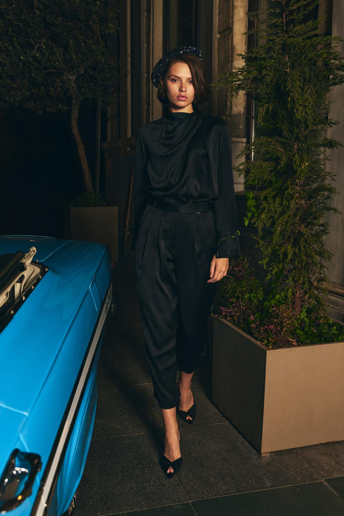 Cristalle Yüksek Bel Pileli Havuç Pantolon Siyah