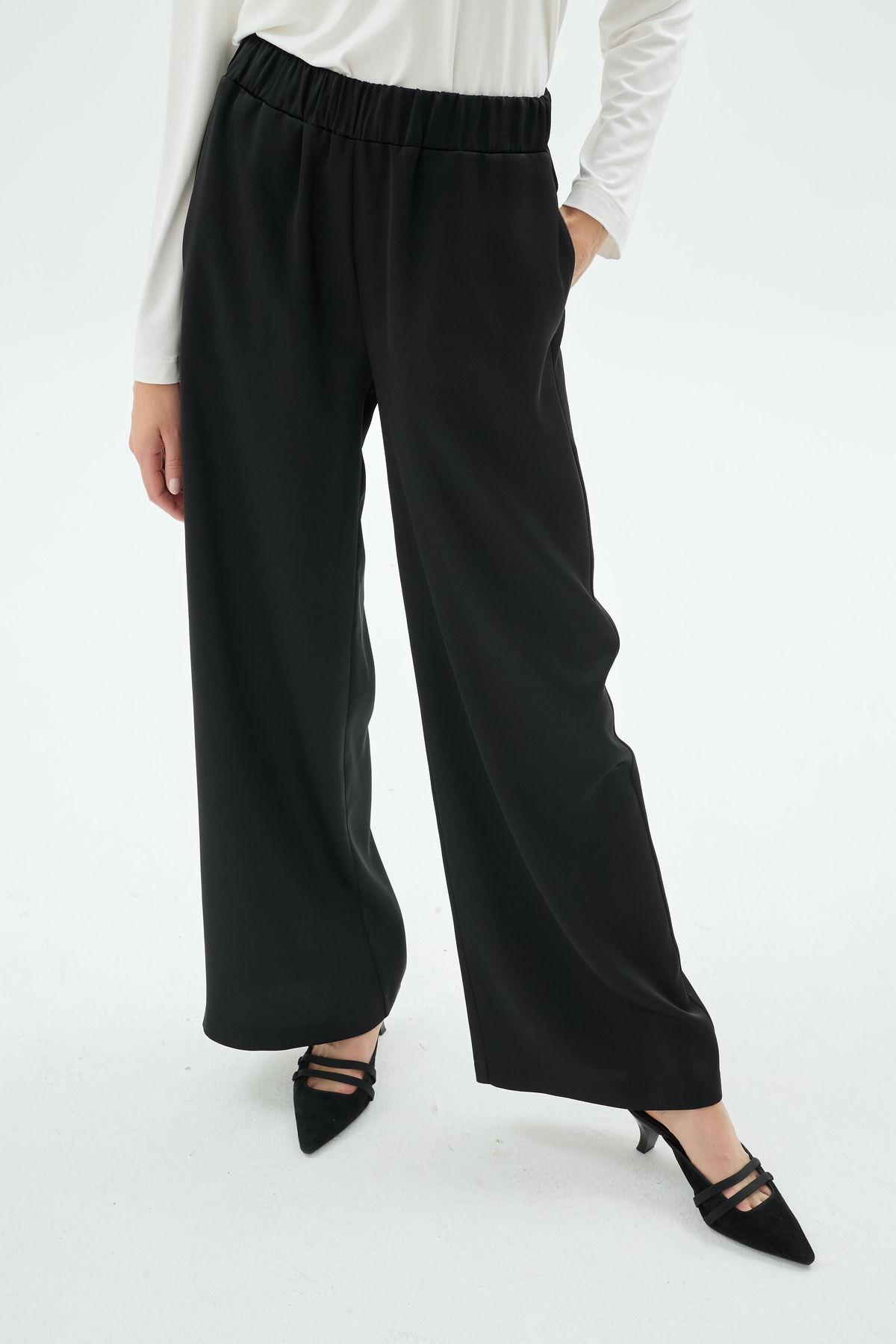 Femke Beli Lastikli Geniş Paça Pantolon Siyah