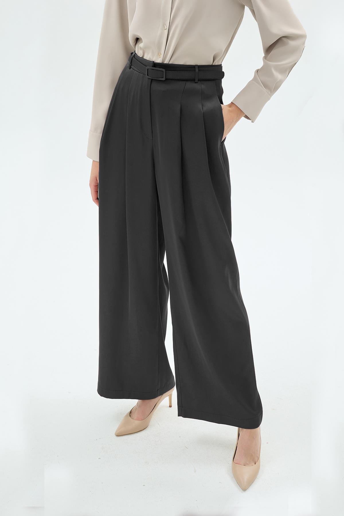 Gigi Yüksek Bel Bol Paça Kemerli Pantolon Siyah