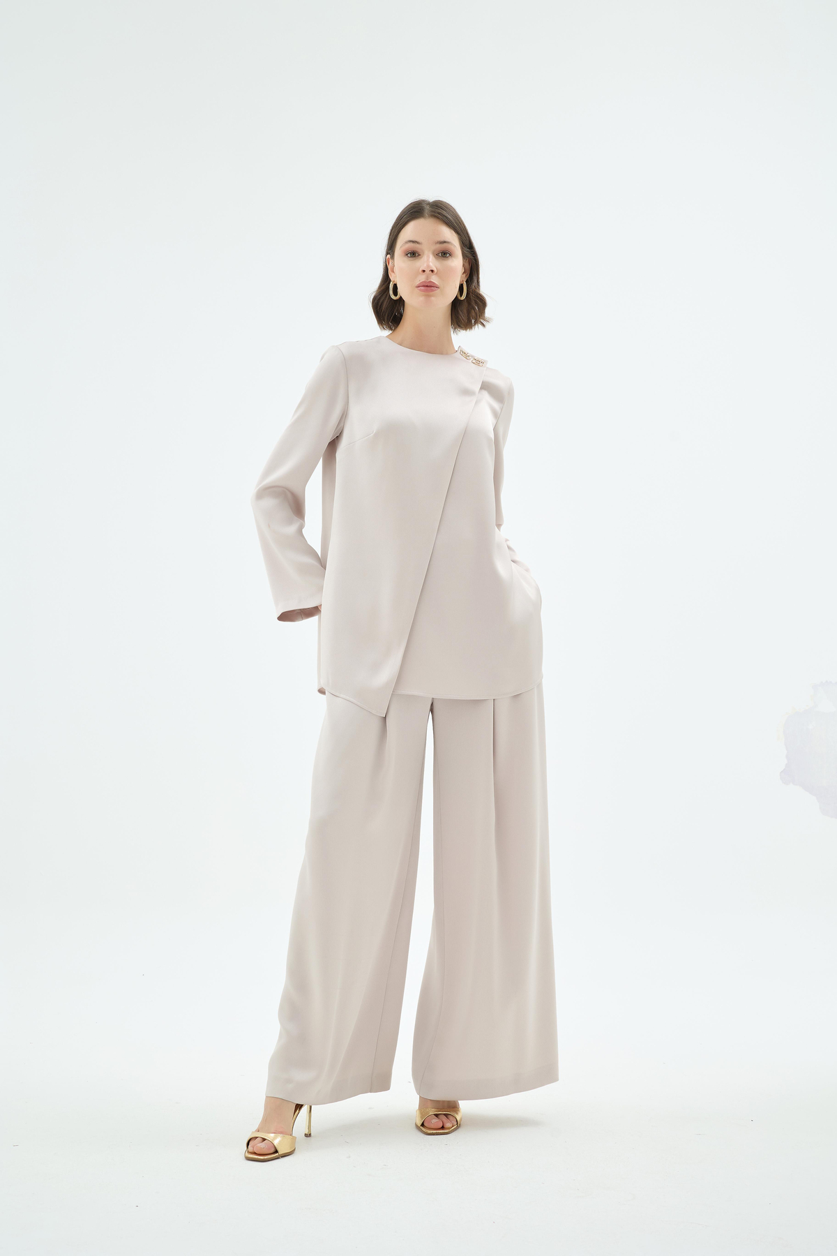 Nara Kare Düğme Detaylı Bluz ve Pantolon 2'li Takım Taş