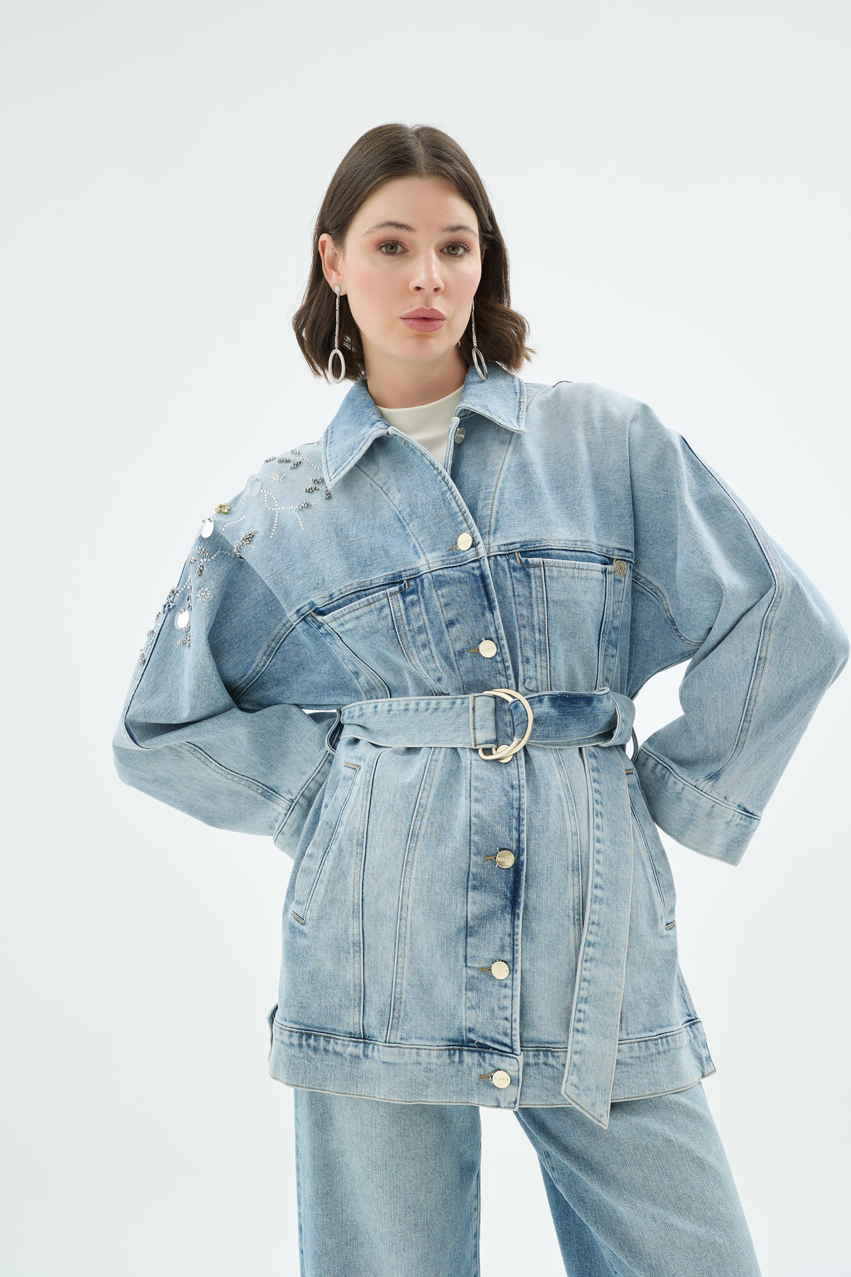 Santa Omuz İşlemeli Denim Ceket Açık Mavi