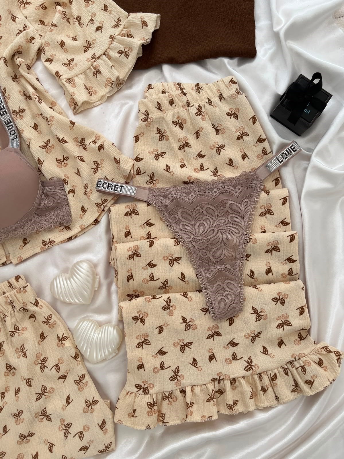 Çiçek Dalı 6'lı Pijama & Çamaşır Seti