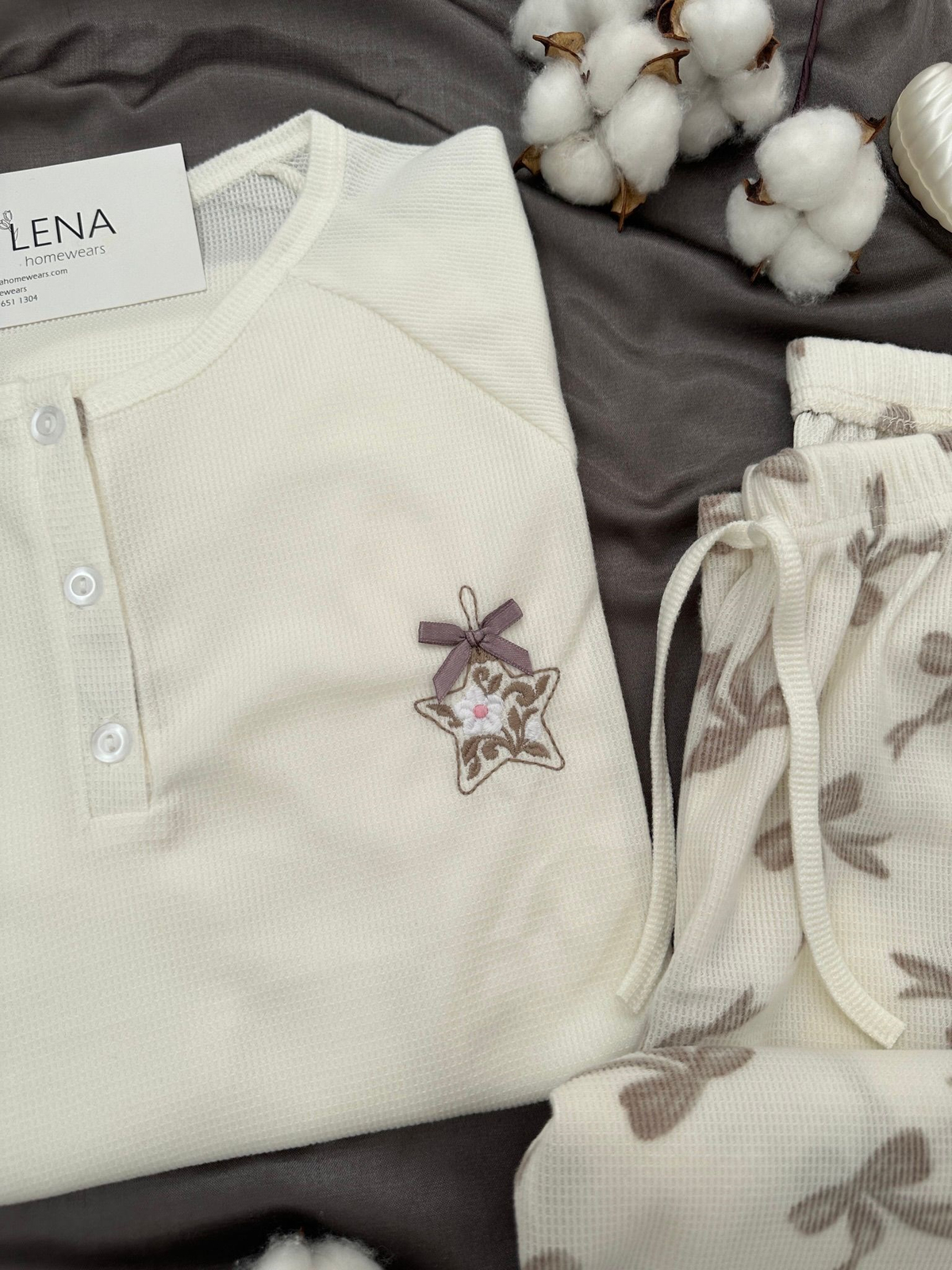 Ekru Kurdele Desenli Patlı Waffle Pijama Takımı