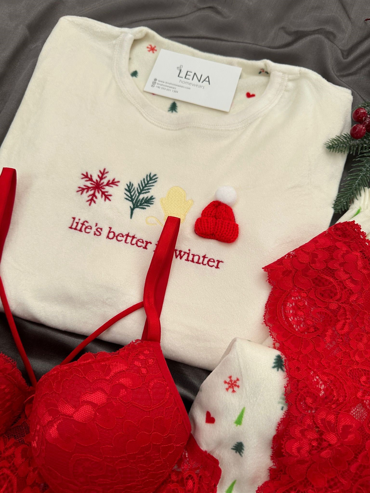 Ekru Yılbaşı Desenli 4'lü Fransız Kadife Pijama Takımı