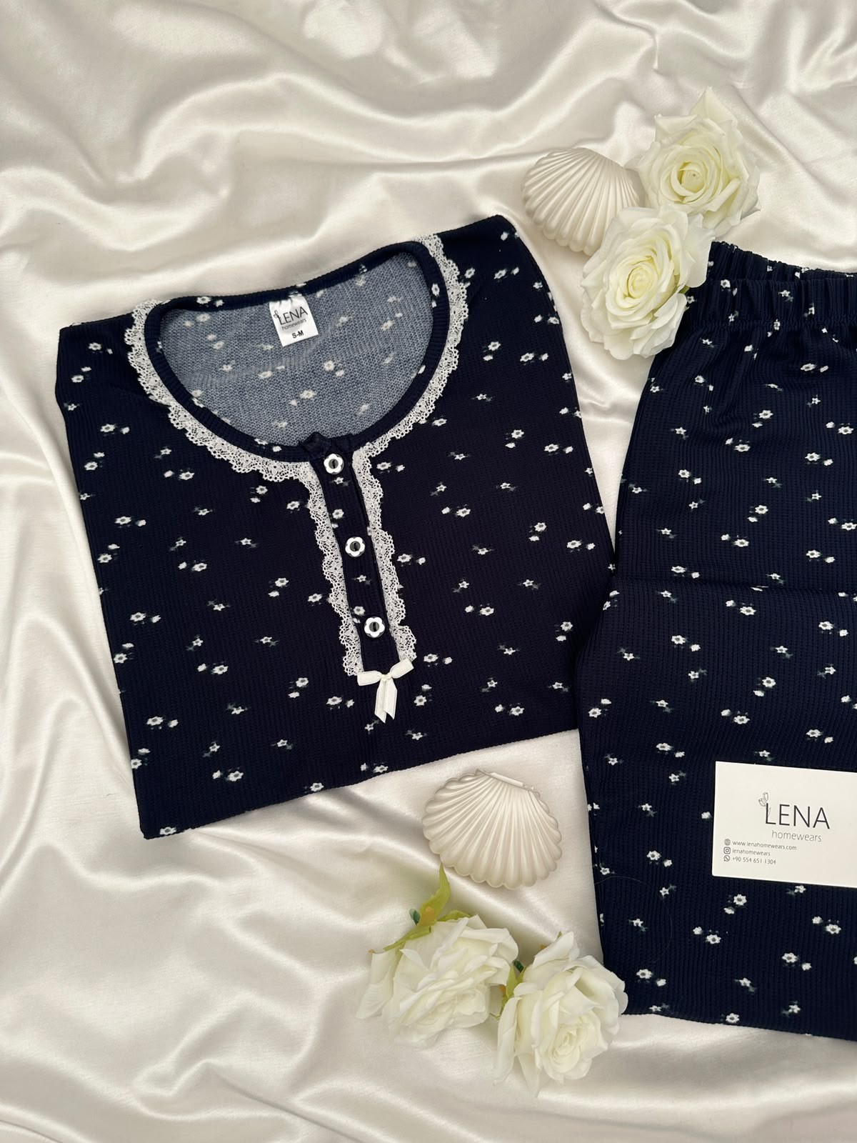 Kadın Lacivert Papatya Desenli Waffle Uzun Kollu Pijama Takımı