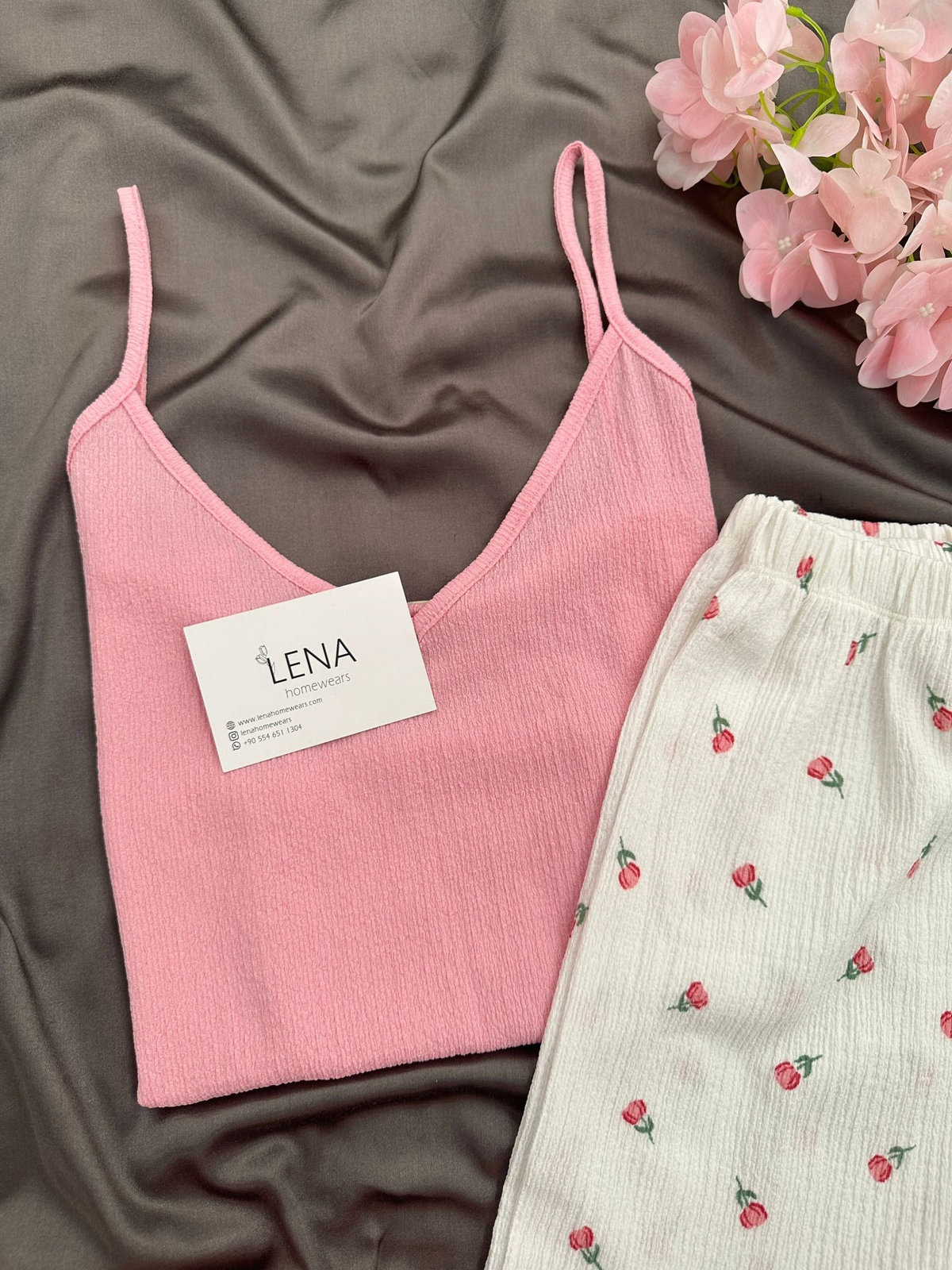 Laris Pembe Lale Şortlu Pijama Takımı