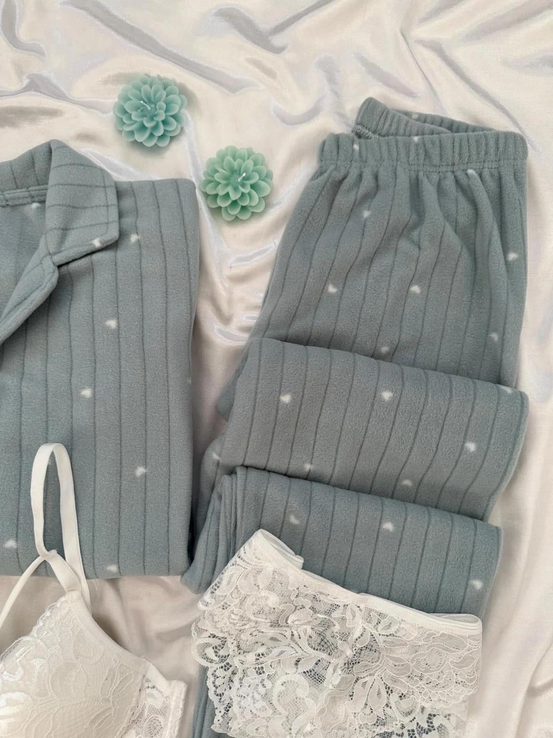 Mint Yeşil Kalpli Dörtlü Polar Pijama Seti