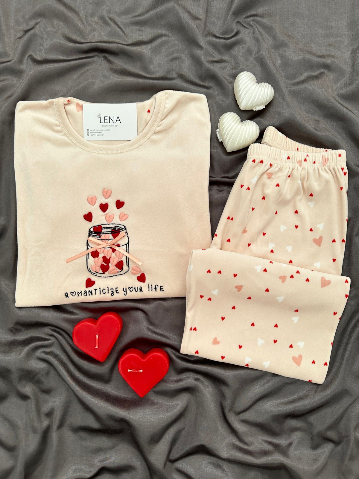 Pudra Kalp Desenli Fransız Kadife Pijama Takımı