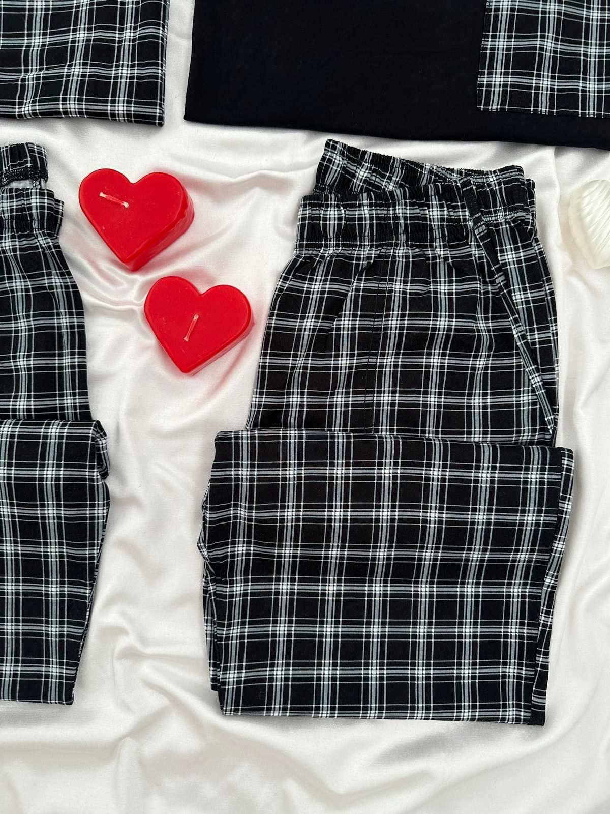 Siyah & Beyaz Ekose Çift Pijama Seti