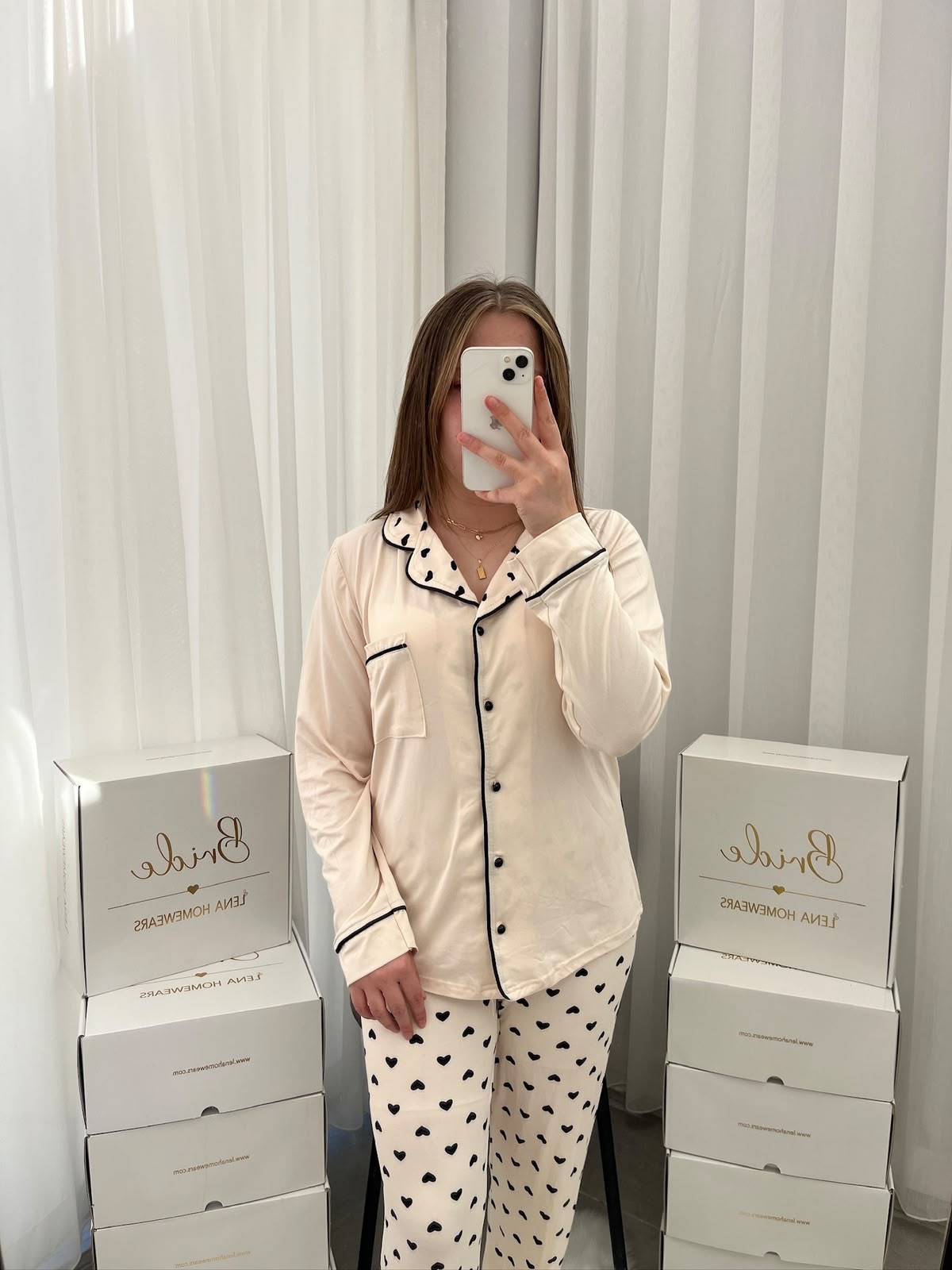 Siyah Kalp Desenli Ekru Milan Uzun Kollu Pijama Takımı