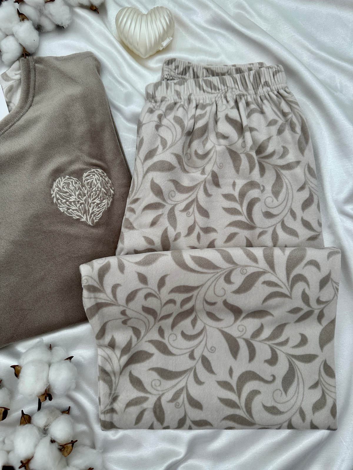 Vizon Yaprak Desenli Fransız Kadife Pijama Takımı