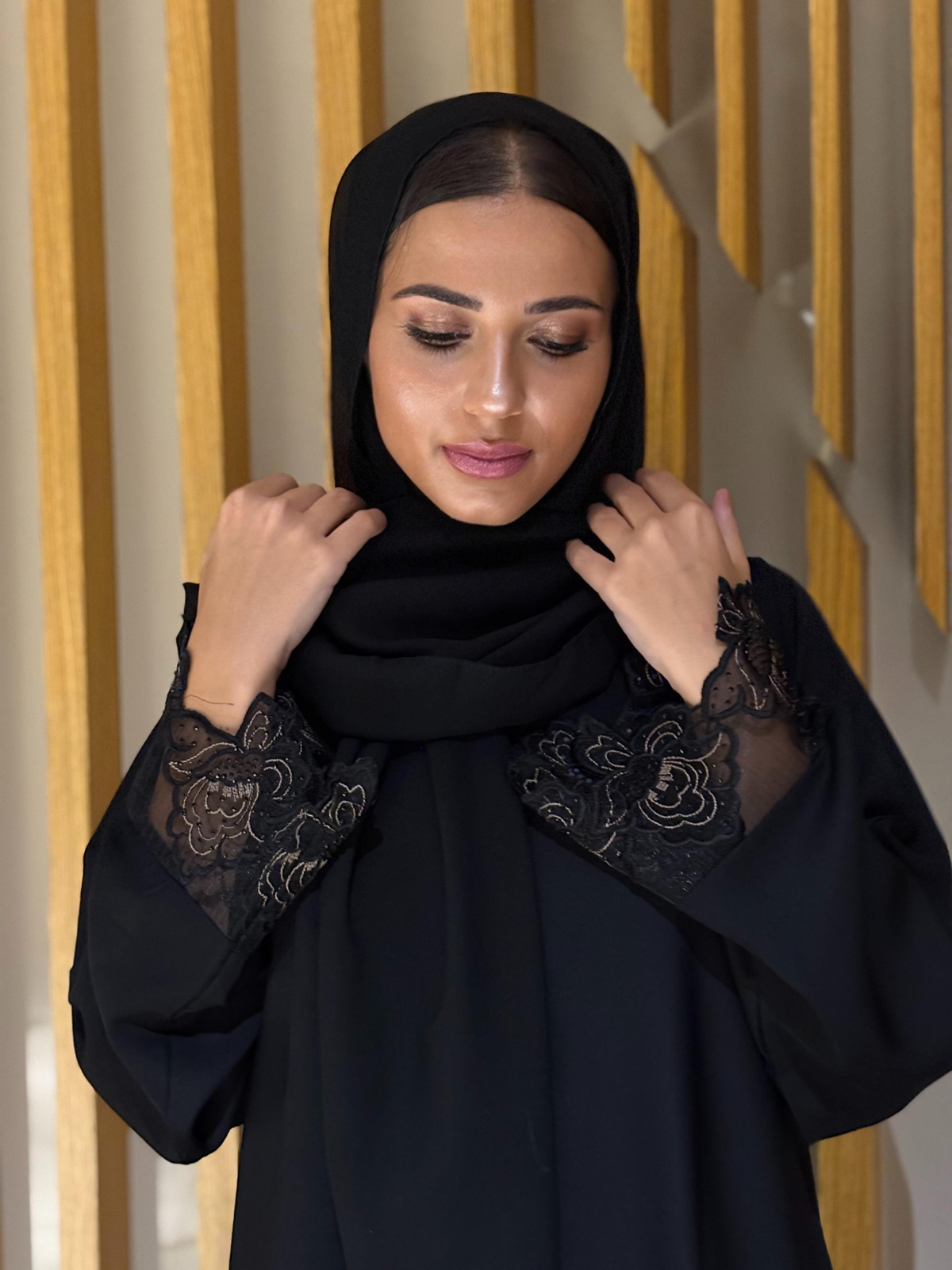 Güpürlü şalıyla takım abaya 36-48 arası uyumlu