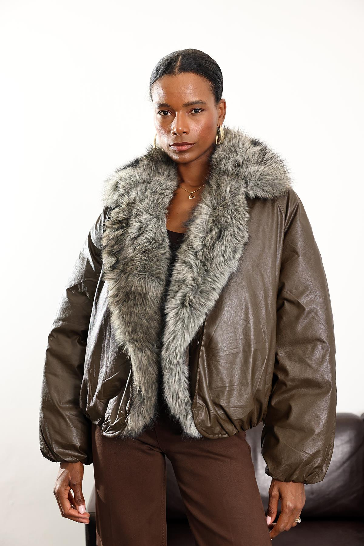 Acı Kahve Yakası Kürklü Mont D99777