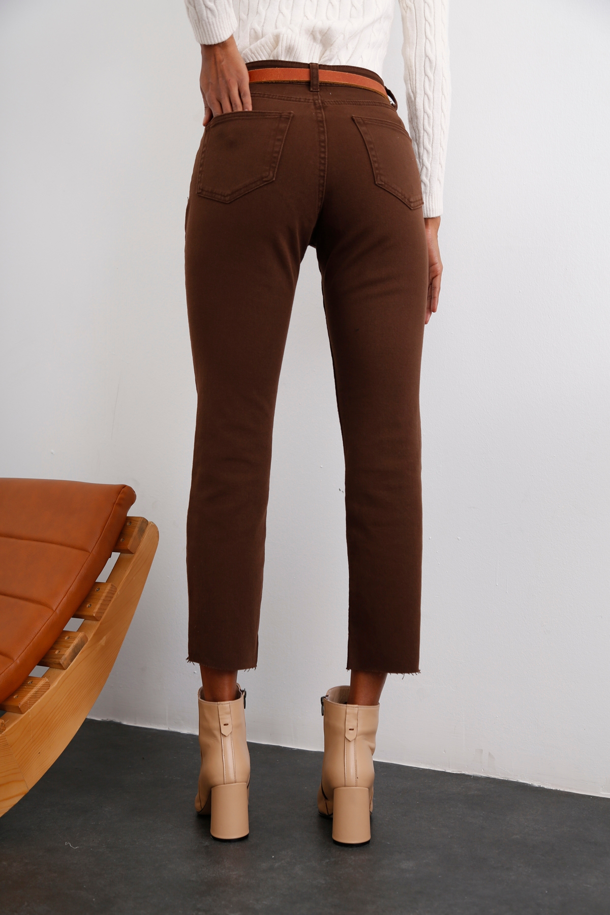 Acı Kahve Yüksek Bel Kesik Paça Boyfit Jean 