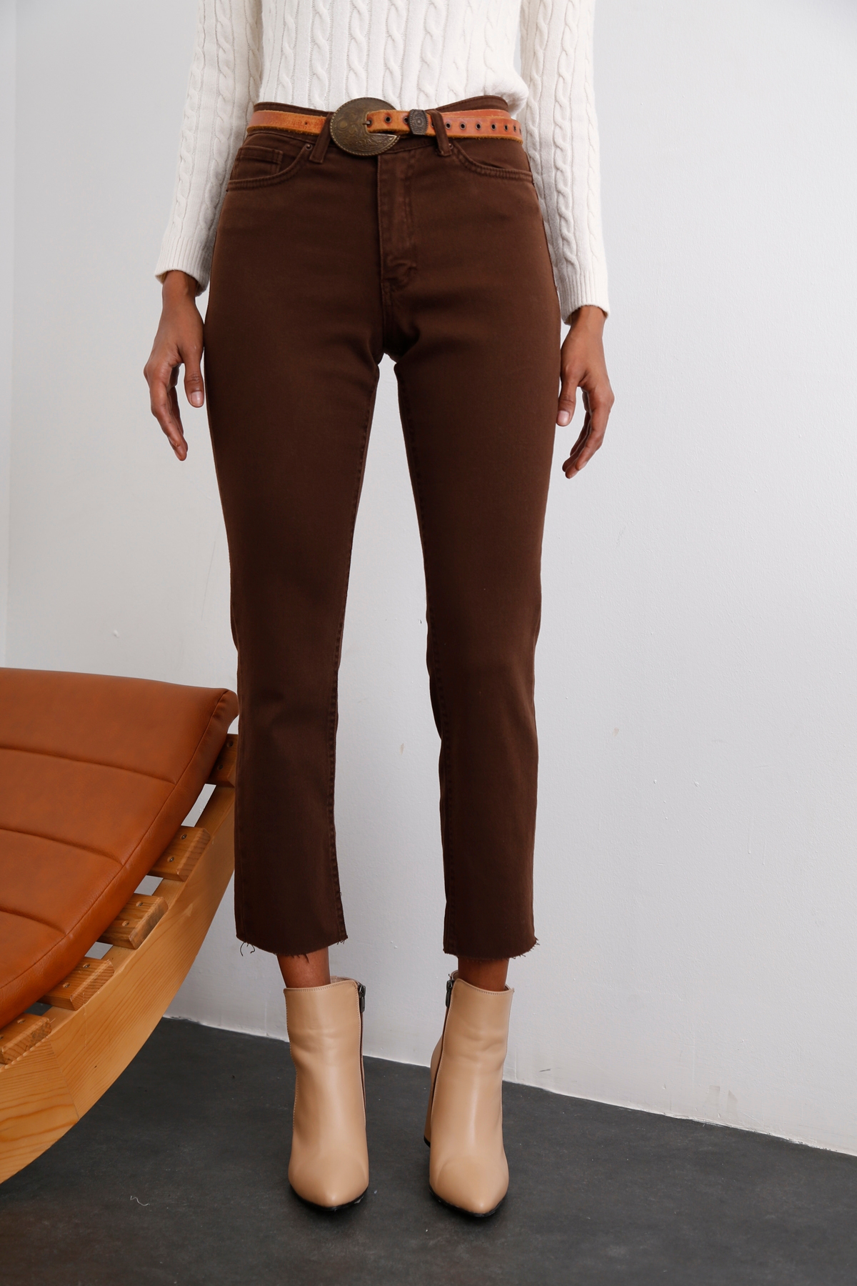 Acı Kahve Yüksek Bel Kesik Paça Boyfit Jean 