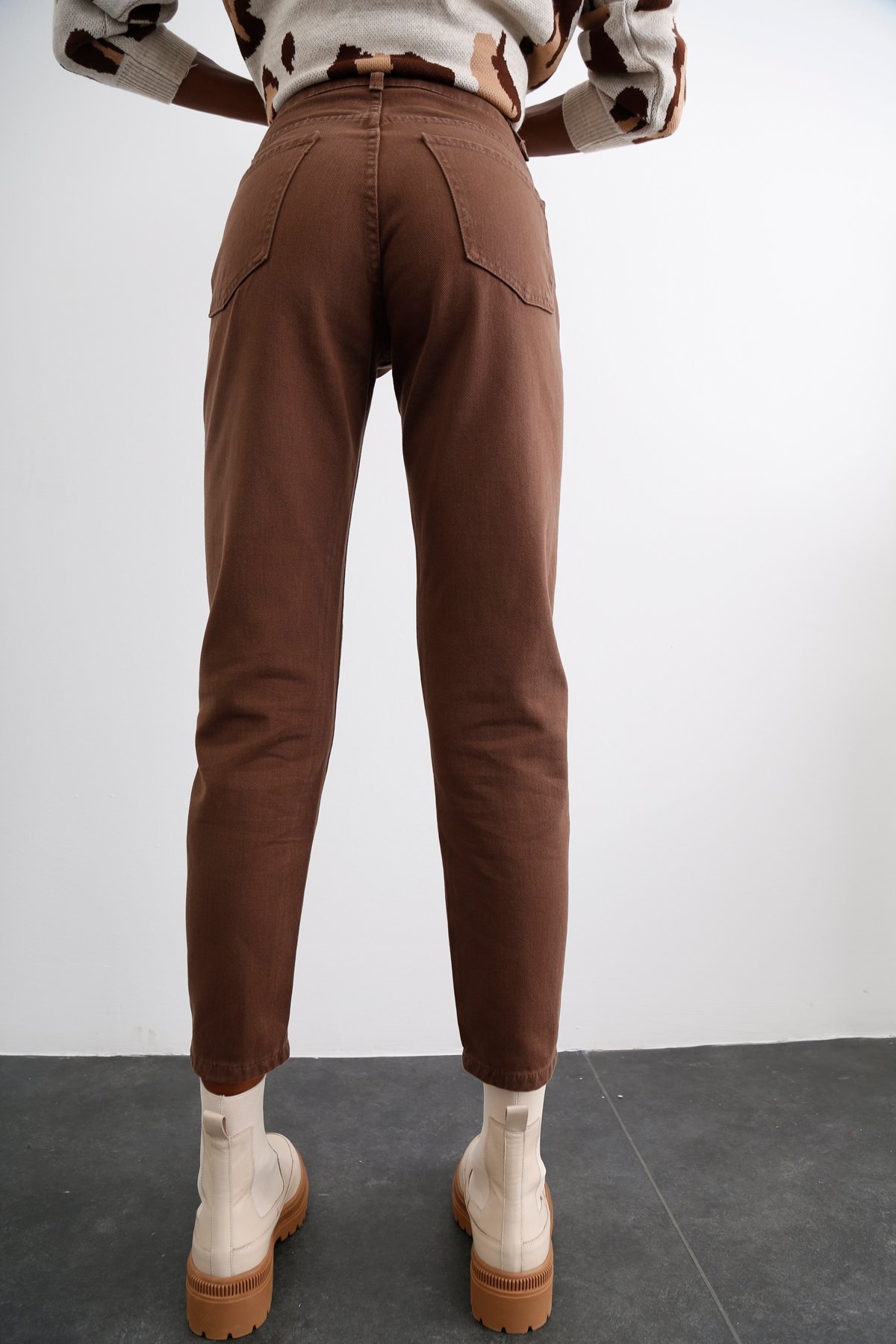 Acı Kahve Yüksek Bel Mom Jean 8102