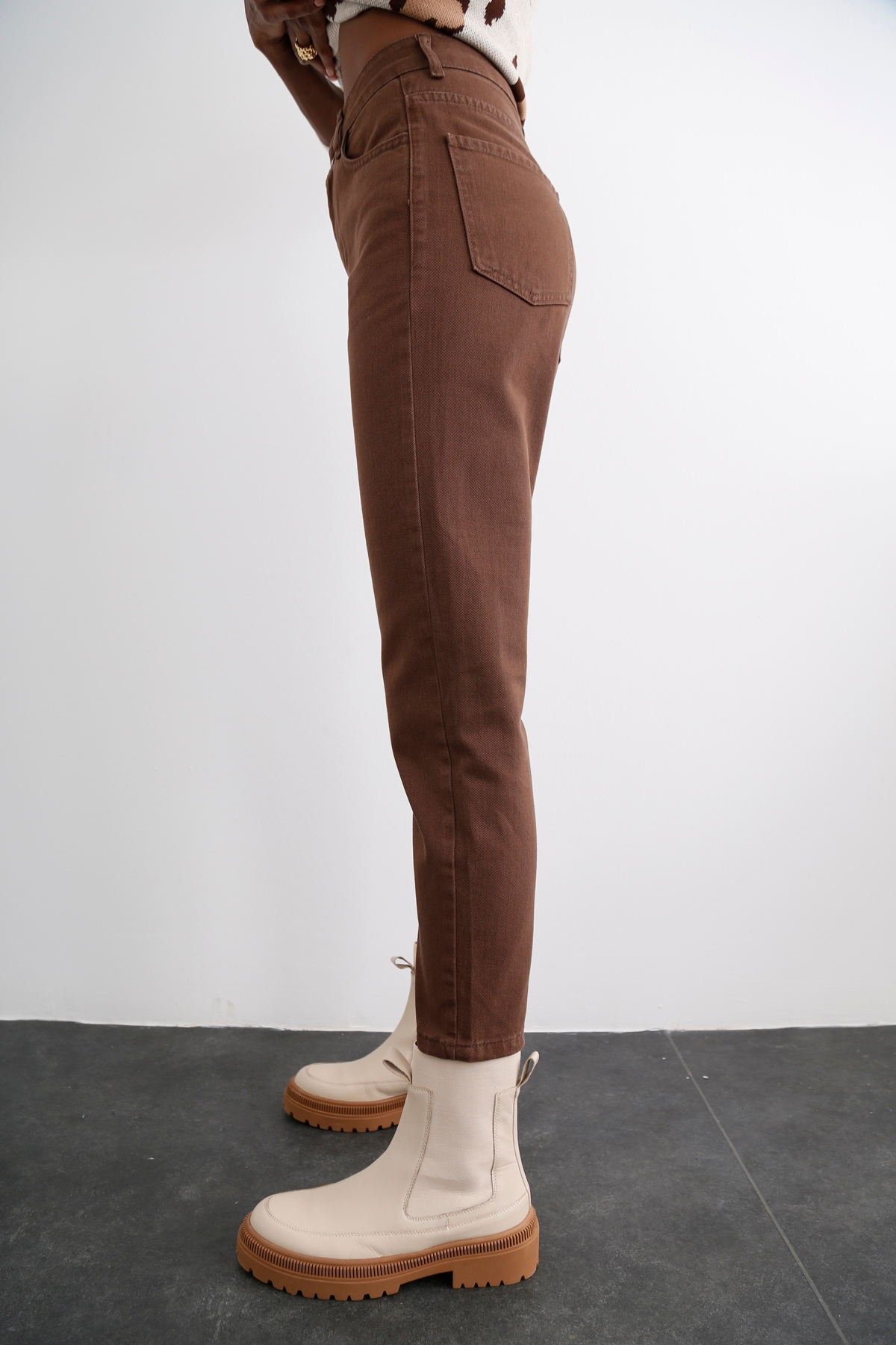 Acı Kahve Yüksek Bel Mom Jean 8102
