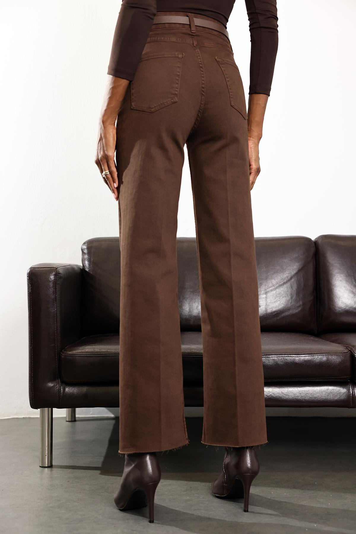 Acı Kahve Yüksek Bel Straight Fit Jean 513-03