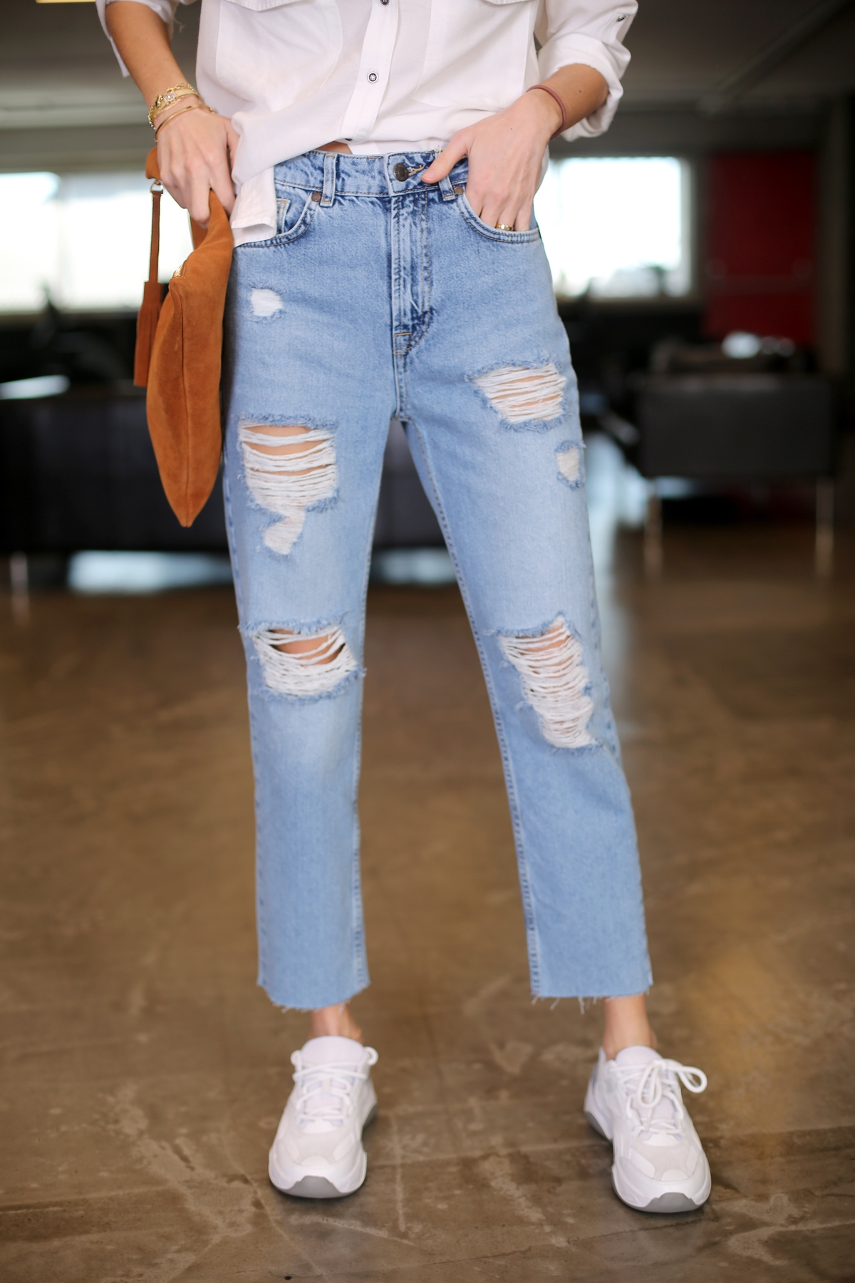 Açık Mavi Kesik Paça Yırtıklı Jean U443
