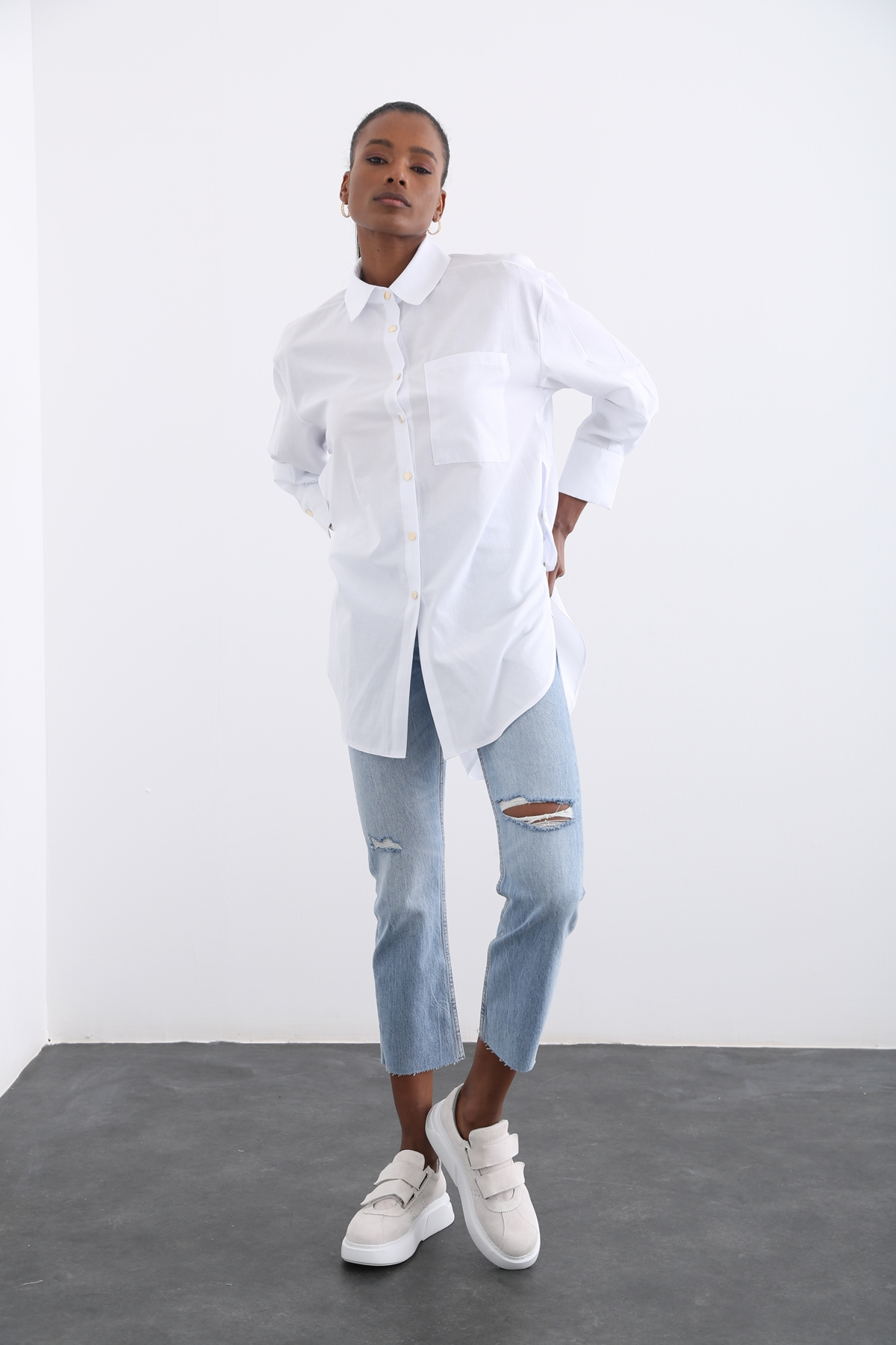 Açık Mavi Yüksek Bel Yırtıklı Boy Fit Jean 