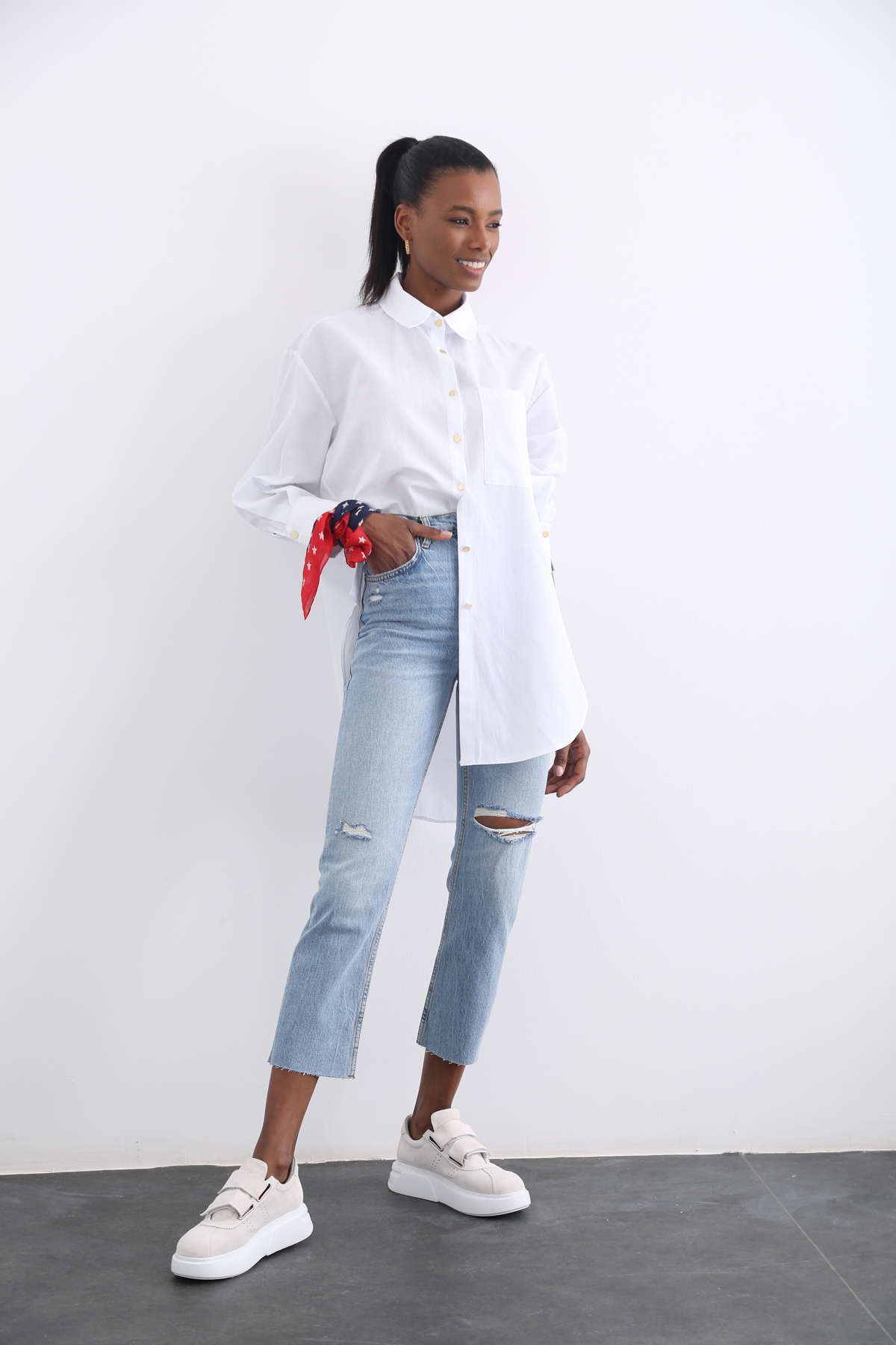 Açık Mavi Yüksek Bel Yırtıklı Boy Fit Jean 