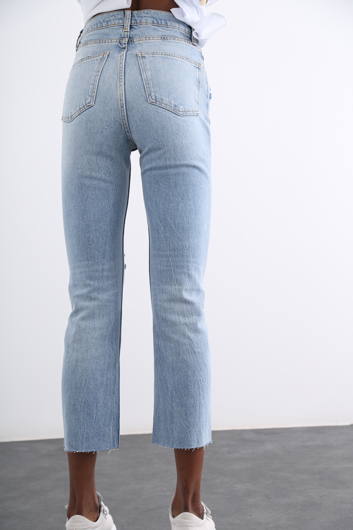 Açık Mavi Yüksek Bel Yırtıklı Boy Fit Jean 