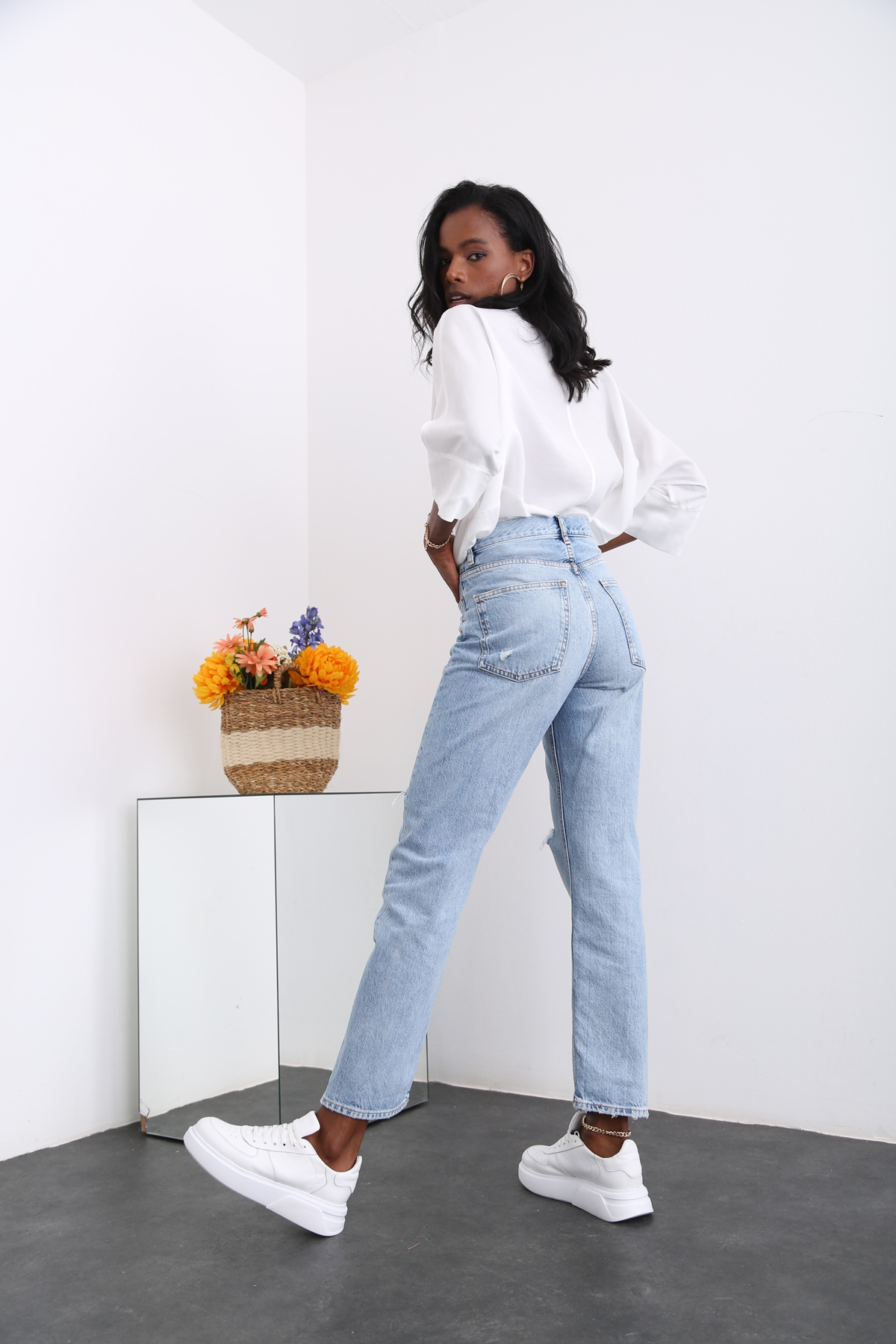 Açık Mavi Yüksek Bel Yırtıklı Boyfriend Jean 