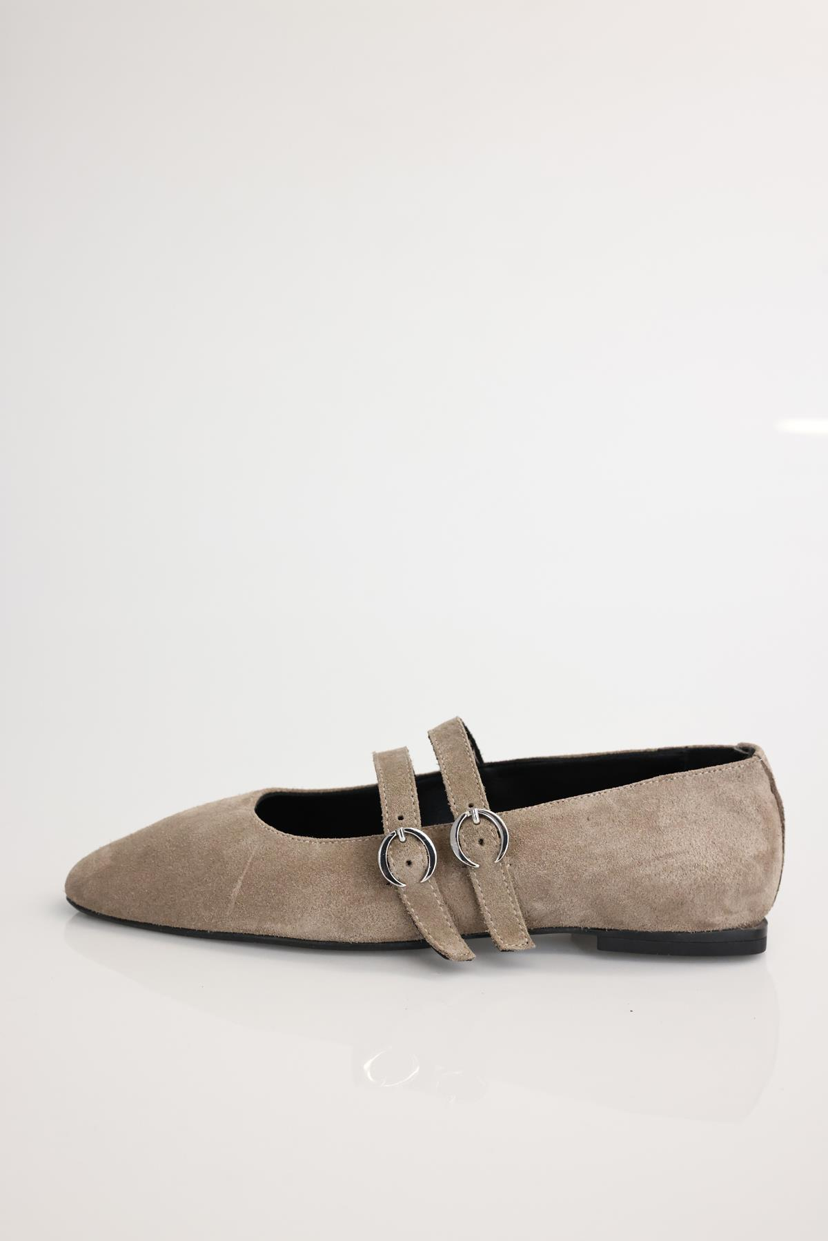 Açık Vizon Tokalı Babet 