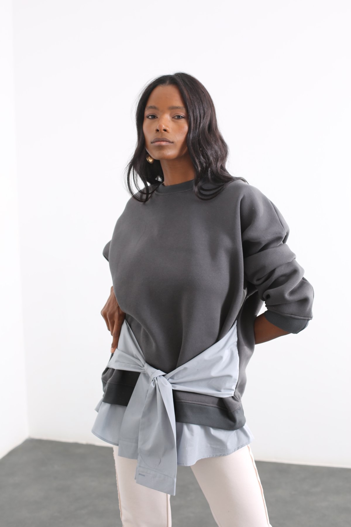 Antrasit Eteği Gömlek Detaylı Sweatshirt 21
