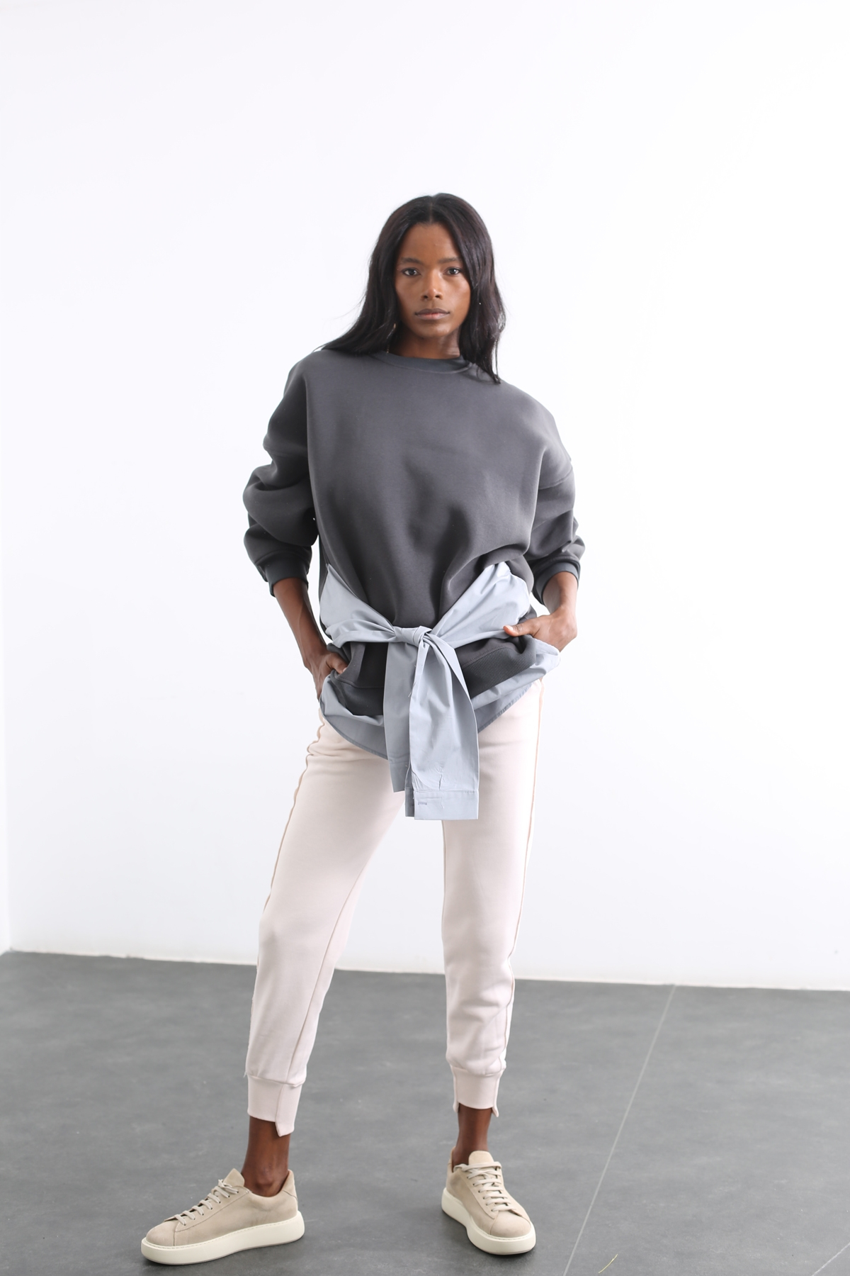 Antrasit Eteği Gömlek Detaylı Sweatshirt 21