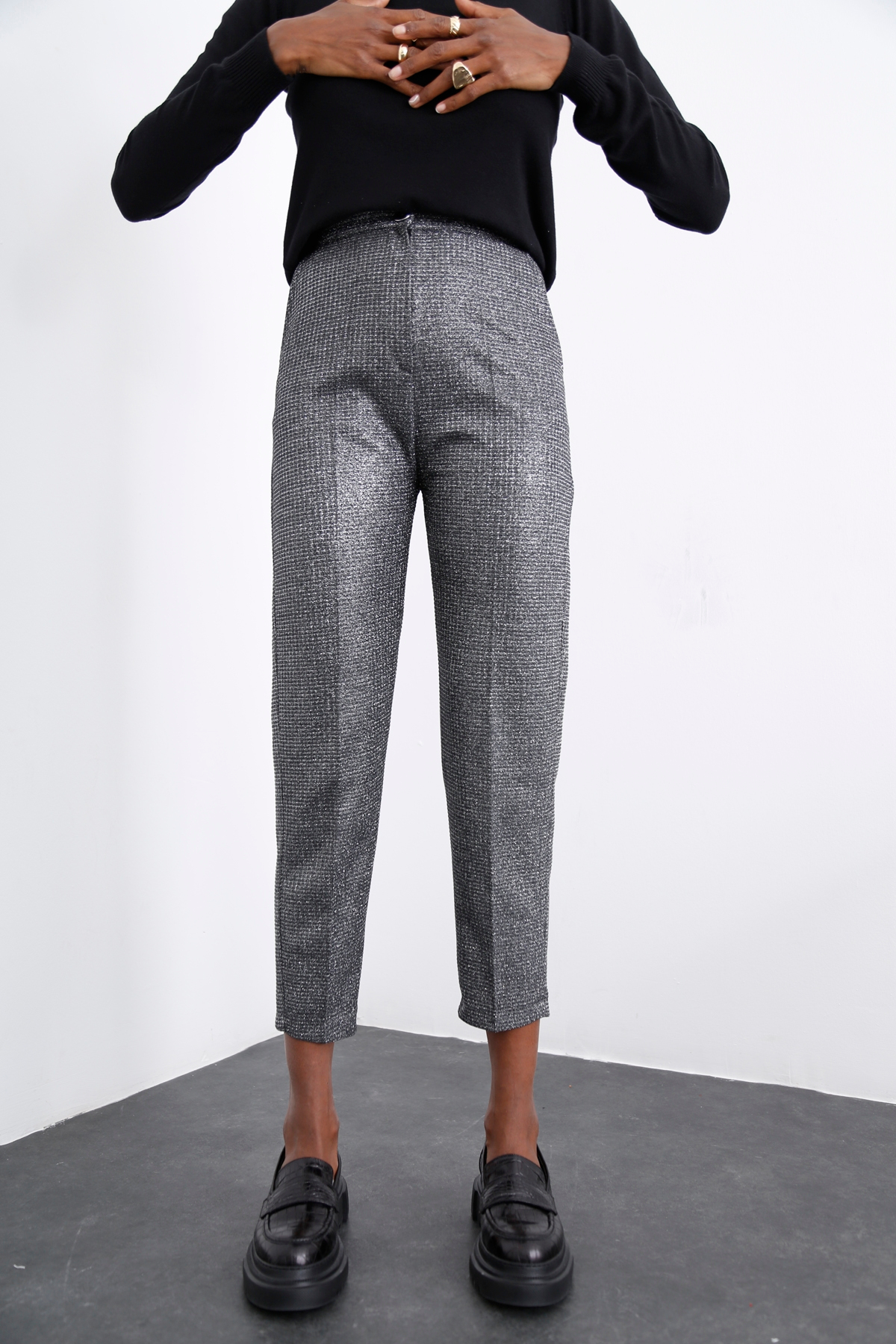 Antrasit Simli Havuç Pantolon 