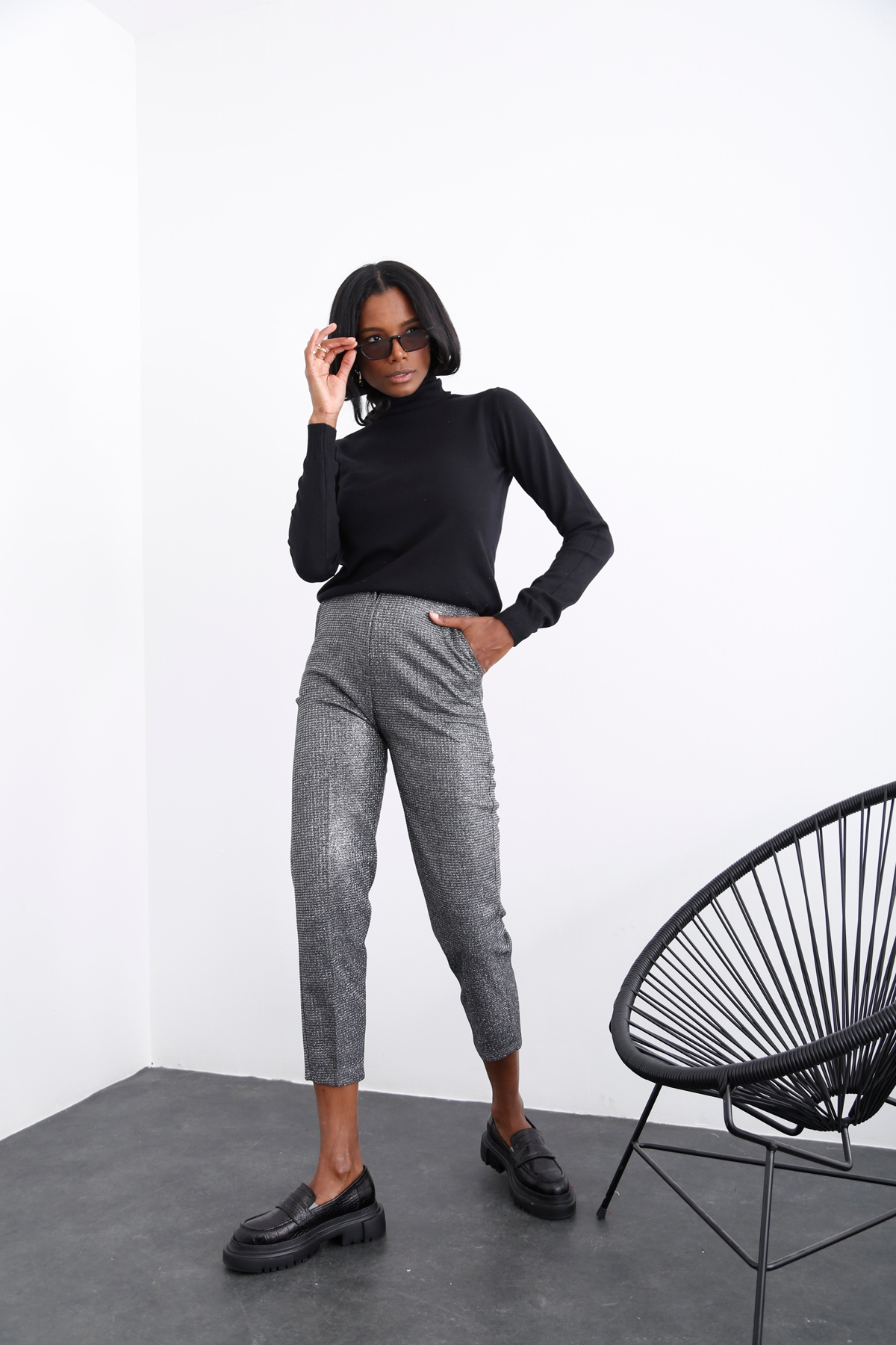 Antrasit Simli Havuç Pantolon 