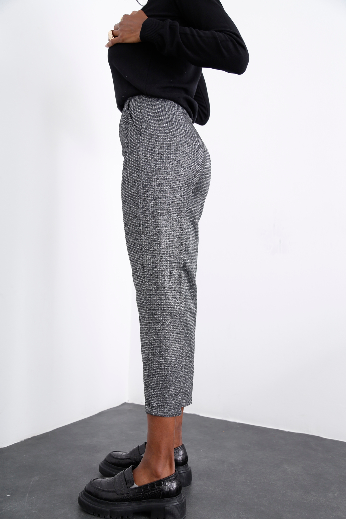 Antrasit Simli Havuç Pantolon 