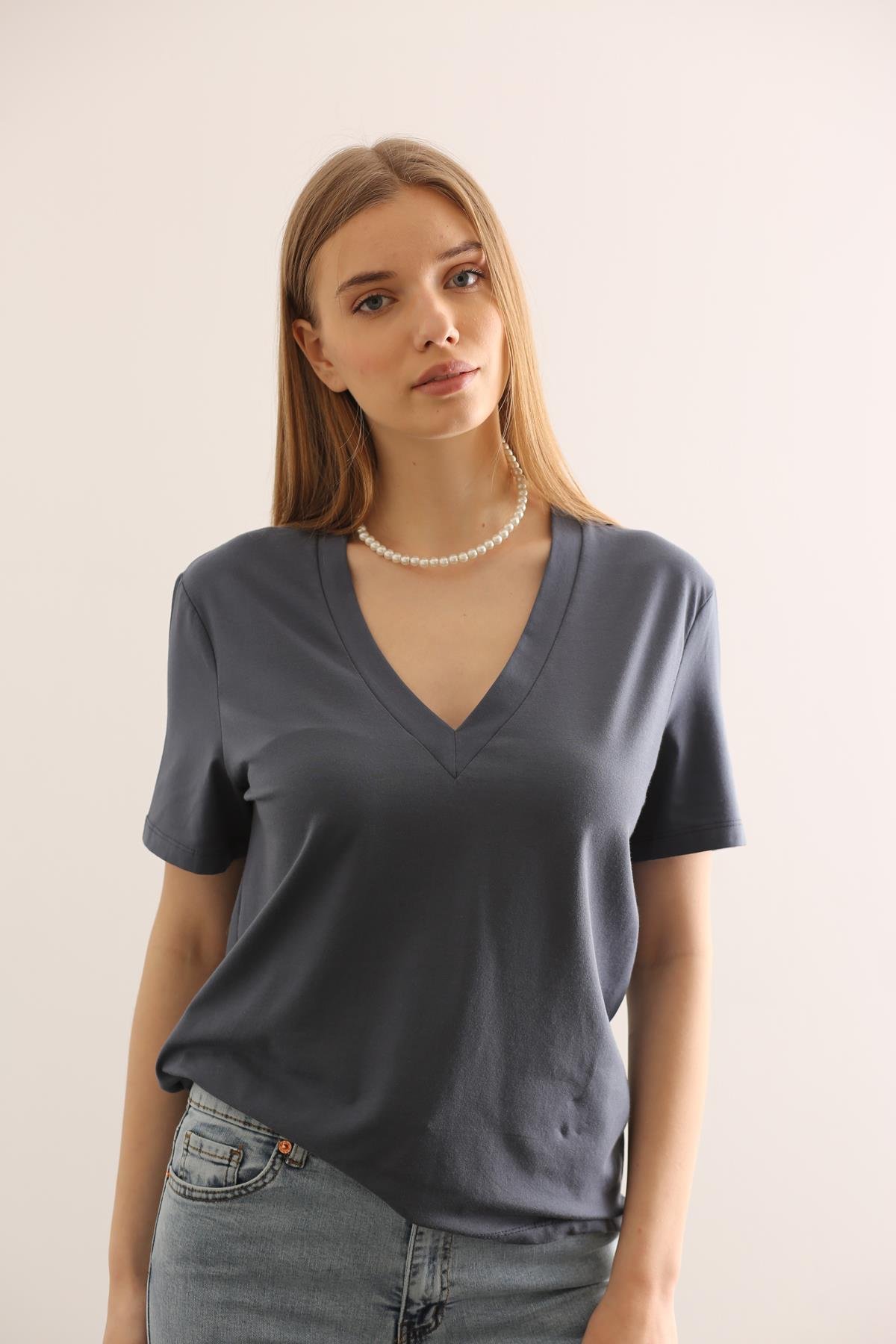 Antrasit V Yaka Basic Tshirt 