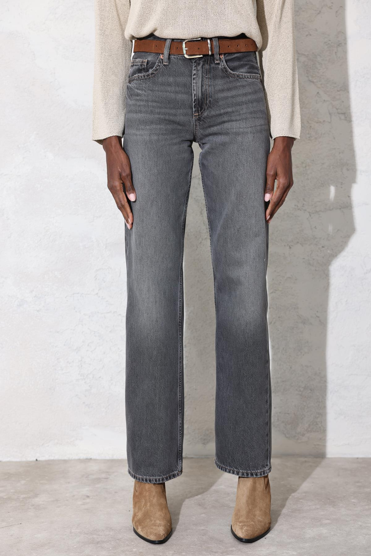 Antrasit Yüksek Bel Straight Jean 