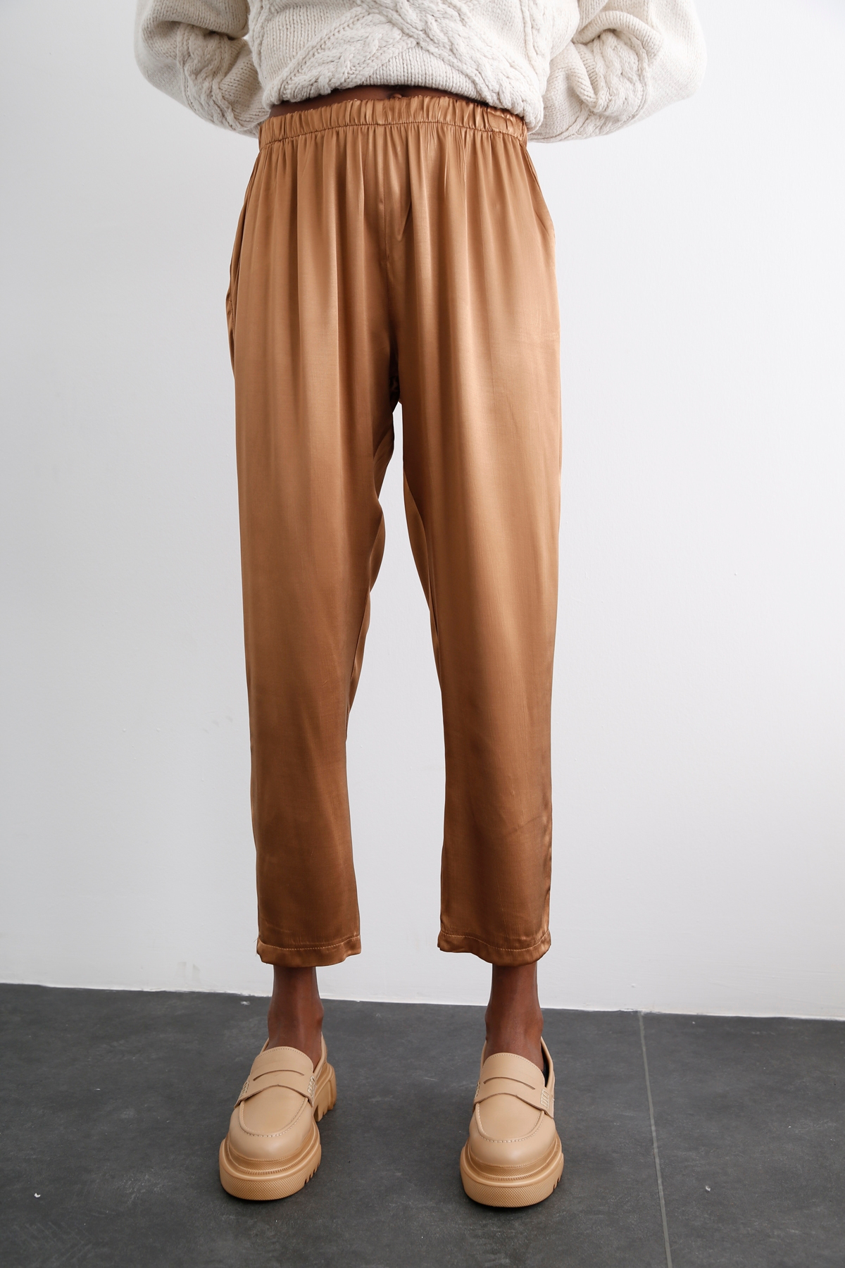 Bakır Beli Lastikli Saten Pantolon 40055