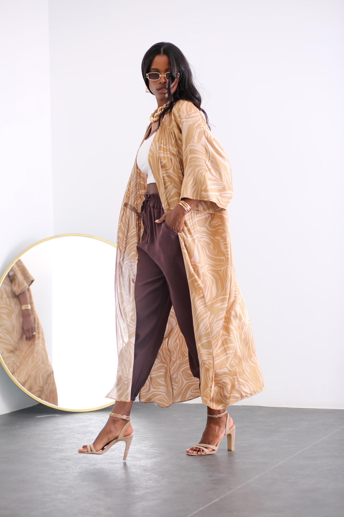 Bej Beli Büzgülü Kimono 