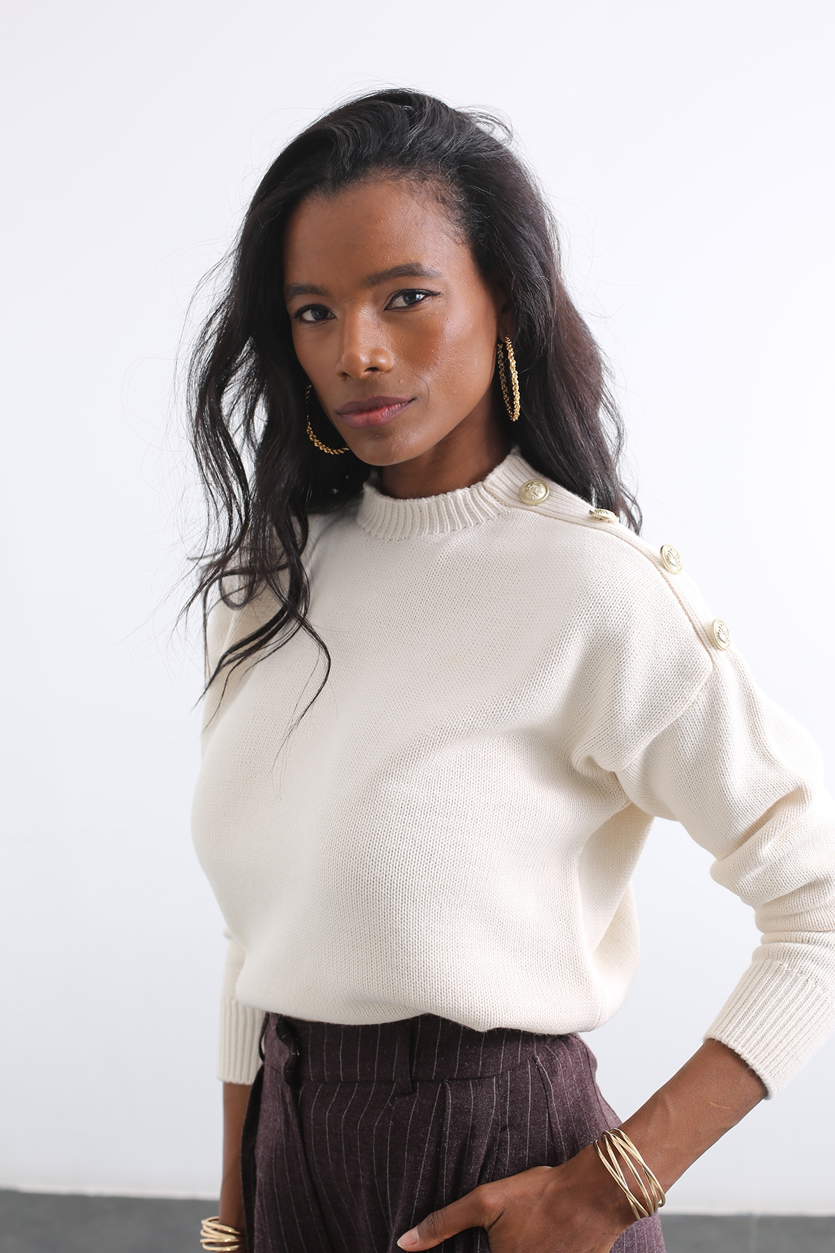 Bej Bisiklet Yaka Gold Düğme Detaylı Kazak 210311